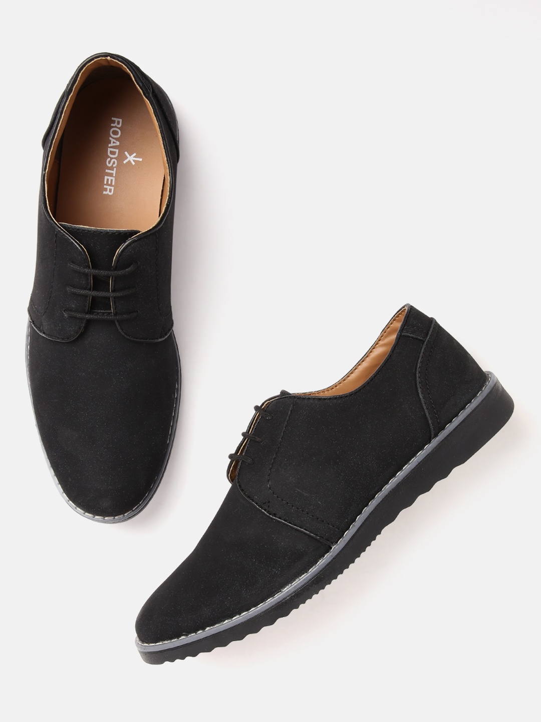 

The Roadster Lifestyle Co Men Black Solid Derbys