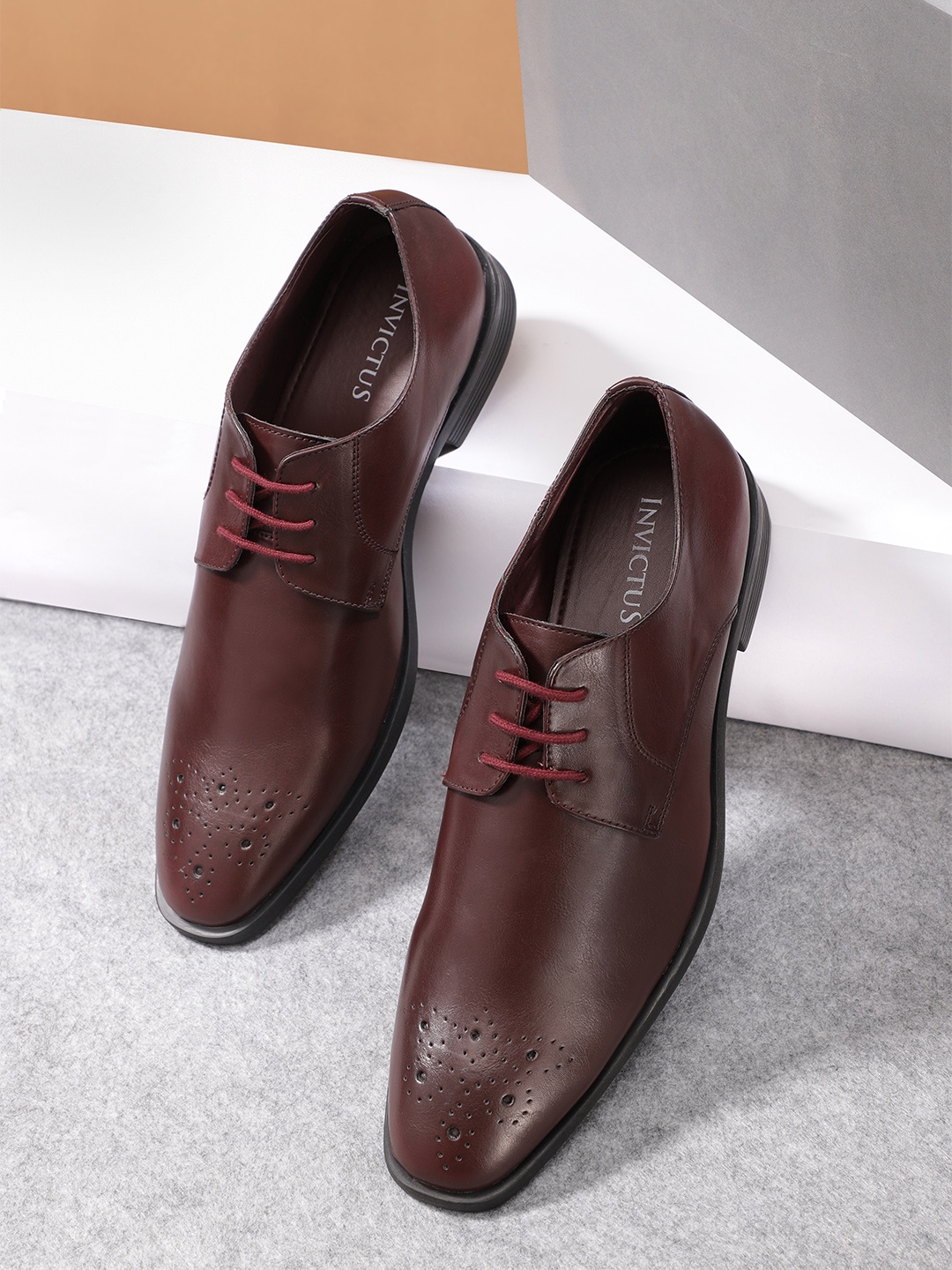 

INVICTUS Men Burgundy Solid Formal Derbys with Brogue Detail
