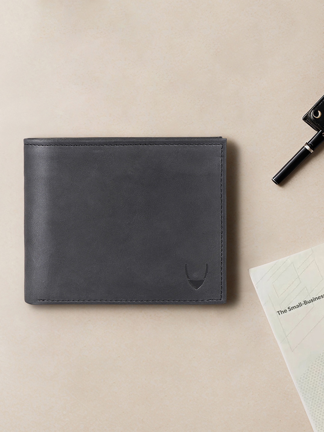 

Hidesign Men Black Leather Two Fold Wallet
