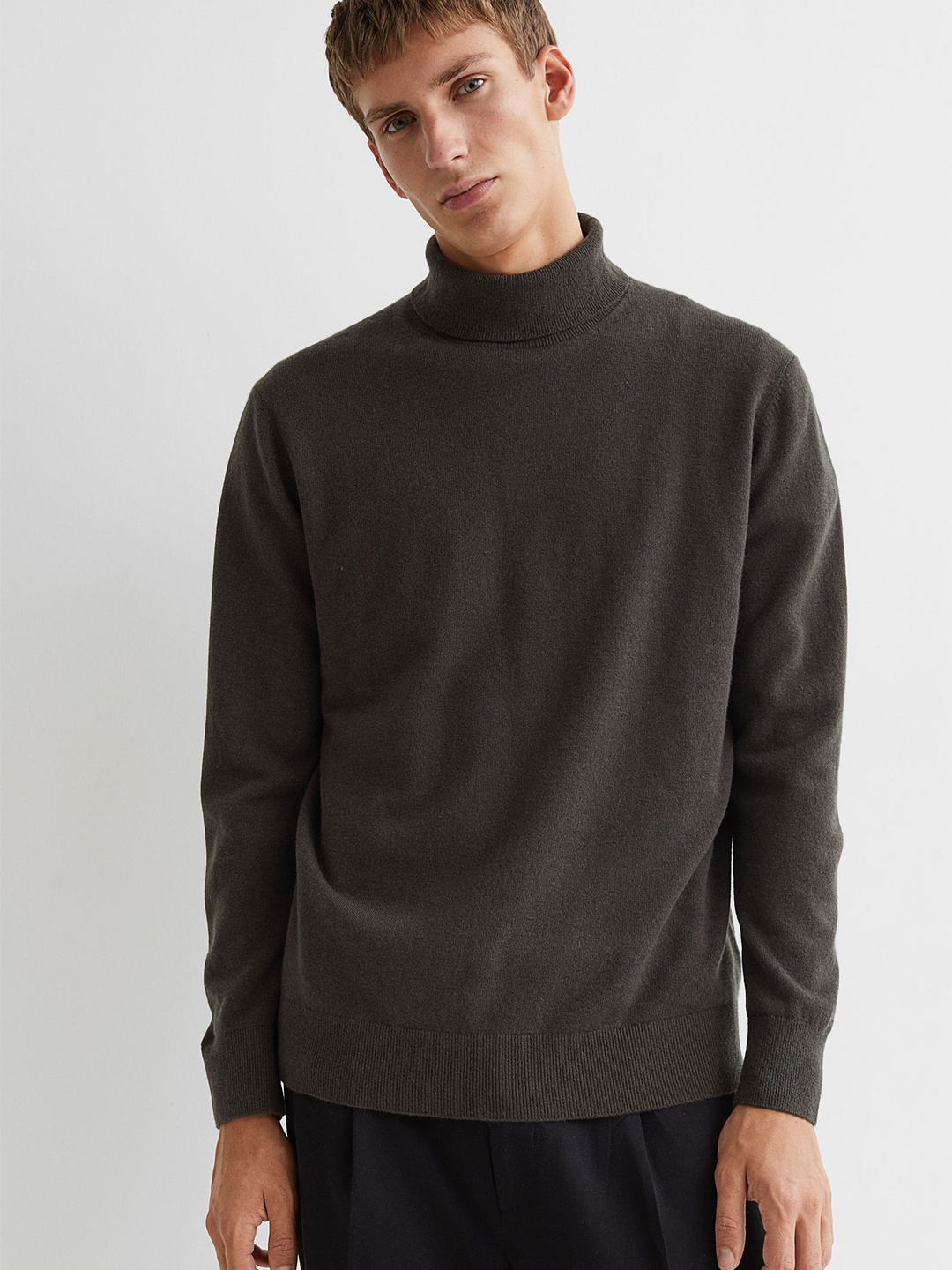 

H&M Men Green Solid Merino Wool Polo-Neck Jumper