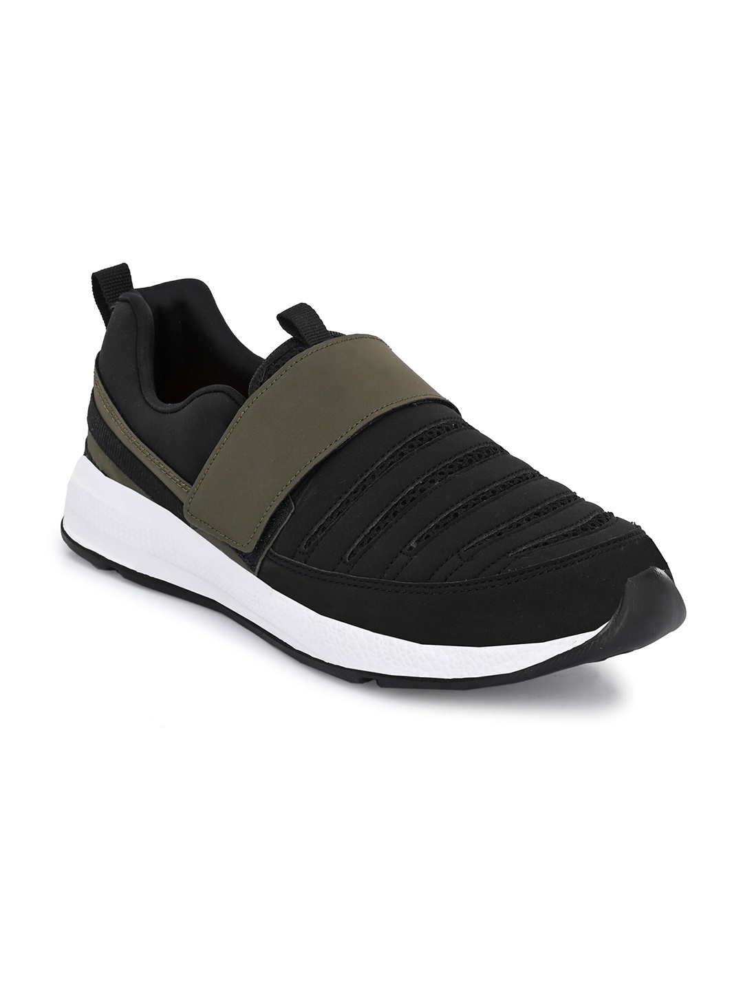 

Yuuki Men Black Mesh Running Non-Marking Shoes