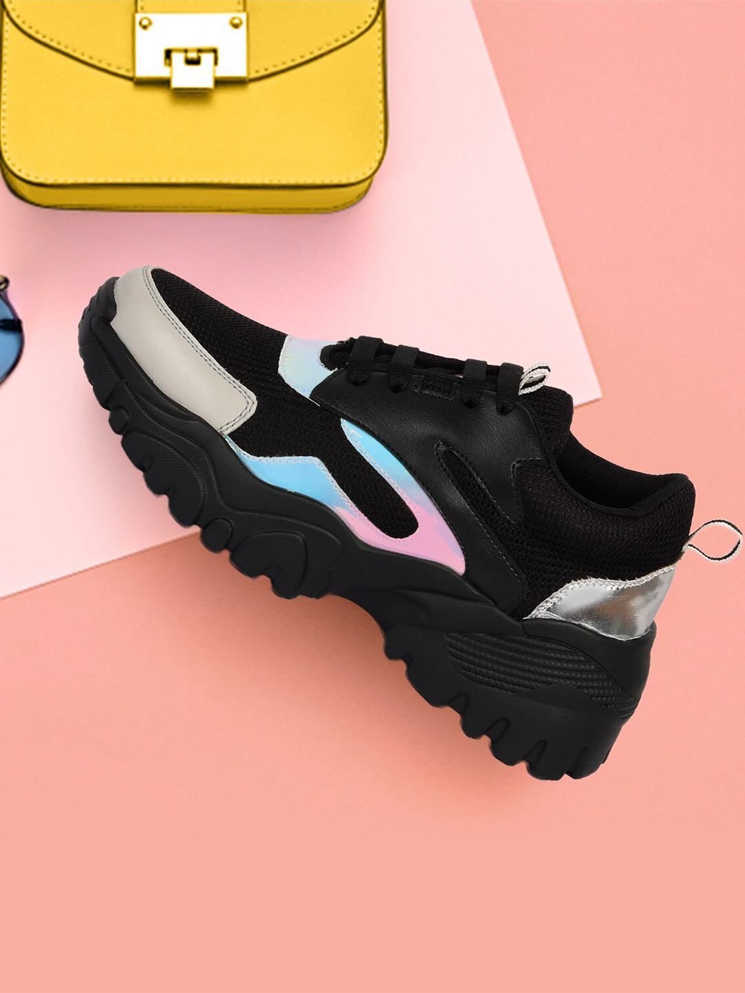 

Longwalk Women Black Colourblocked Walking Shoes