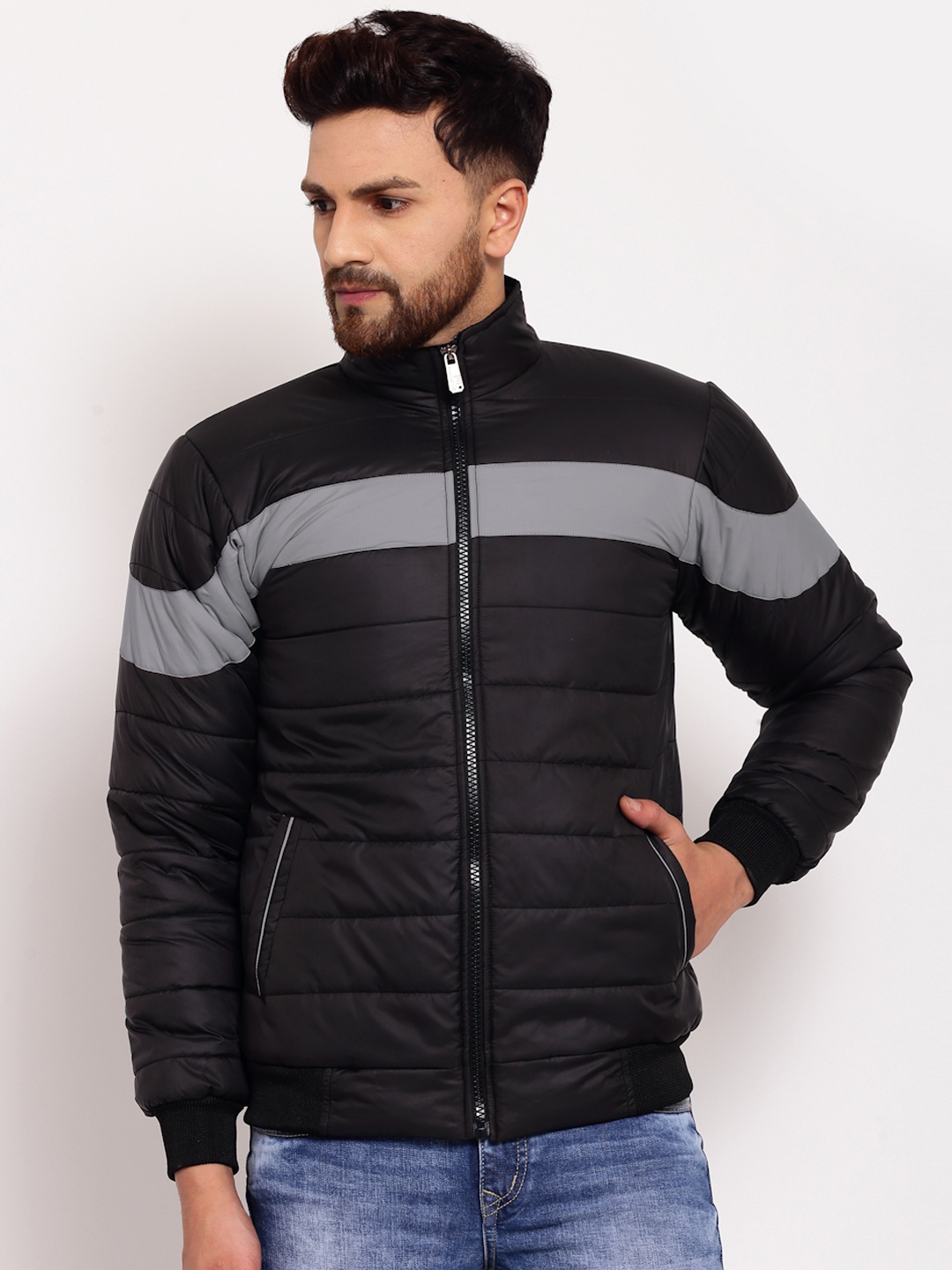 

KLOTTHE Men Black Striped Water Resistant Outdoor Puffer Jacket