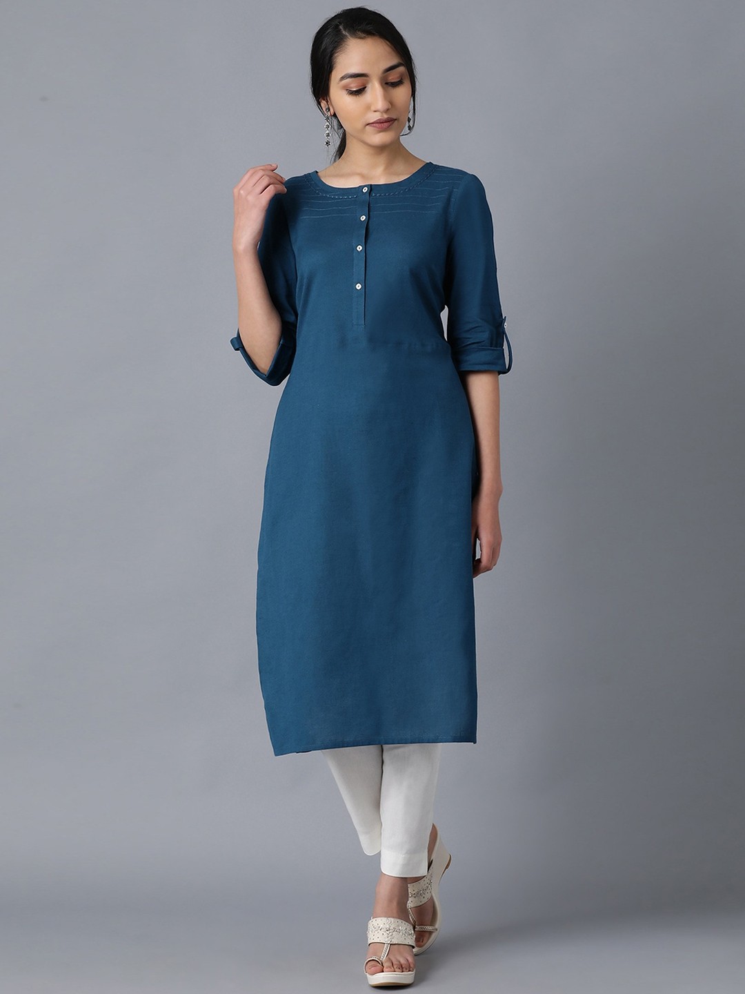 

W Women Blue Thread Work Kurta