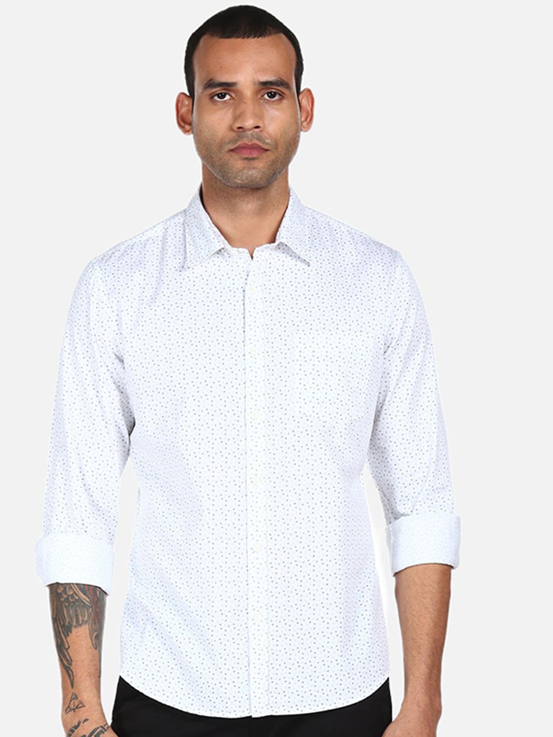 

AD By Arvind Men White & Blue Printed Pure Cotton Casual Shirt
