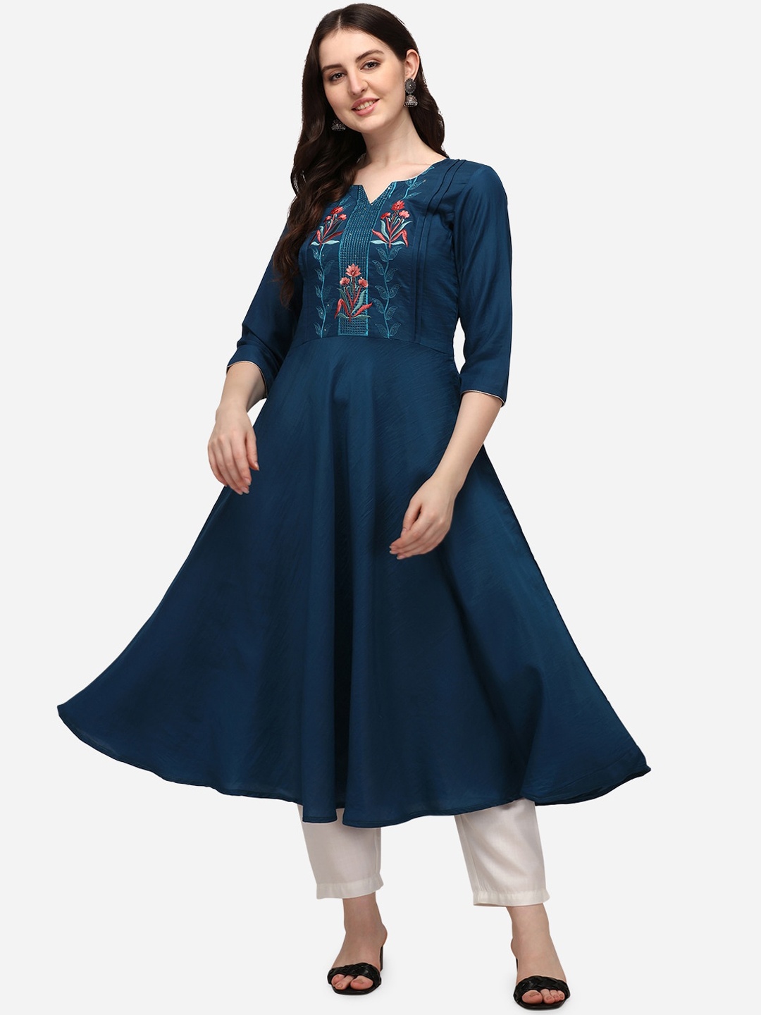 

SAADHVI Women Navy Blue Floral Embroidered Empire Thread Work Kurta with Trousers