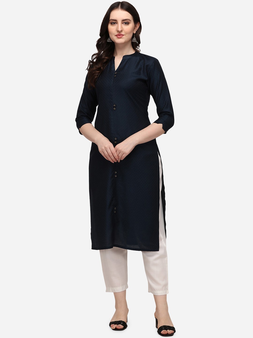 

SAADHVI Women Navy Blue Thread Work Jacquard Kurta