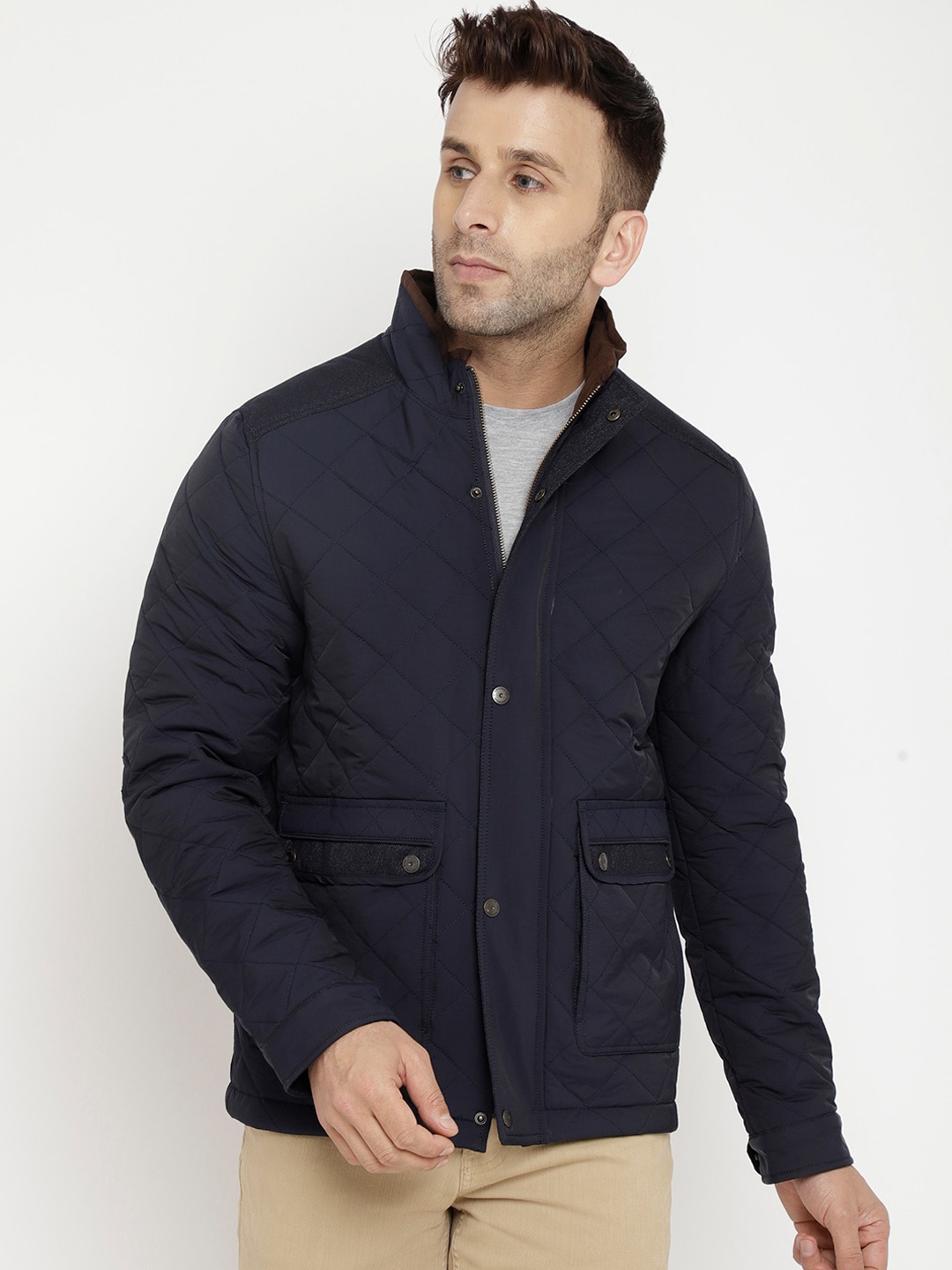 

LURE URBAN Men Navy Blue Quilted Jacket with Patchwork