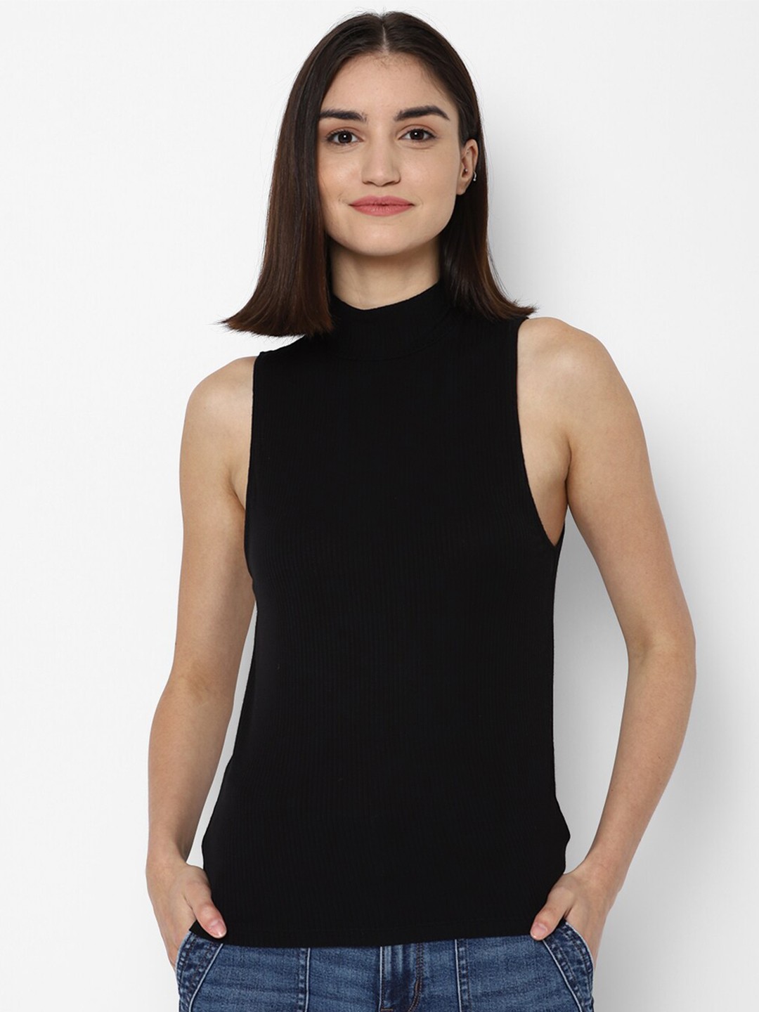 

AMERICAN EAGLE OUTFITTERS Black Regular Top