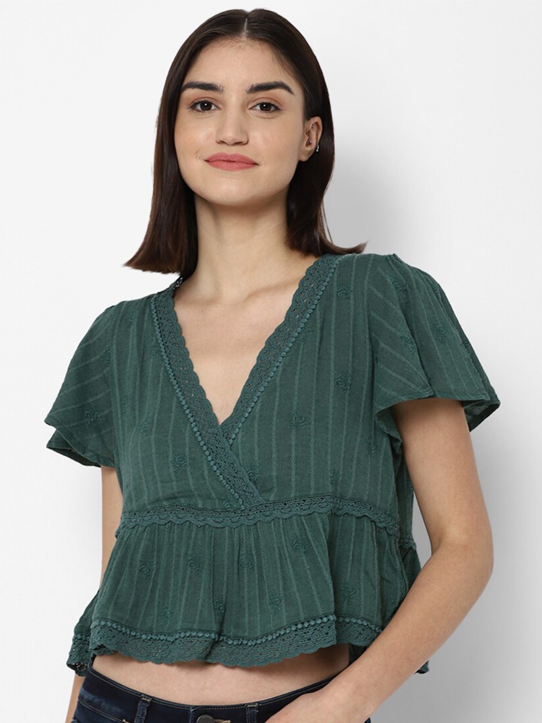 

AMERICAN EAGLE OUTFITTERS Green Striped Peplum Crop Top
