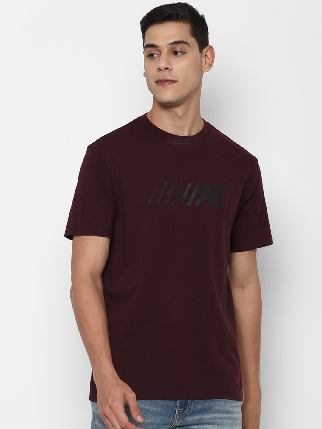 

AMERICAN EAGLE OUTFITTERS Men Burgundy Typography Pockets Slim Fit T-shirt