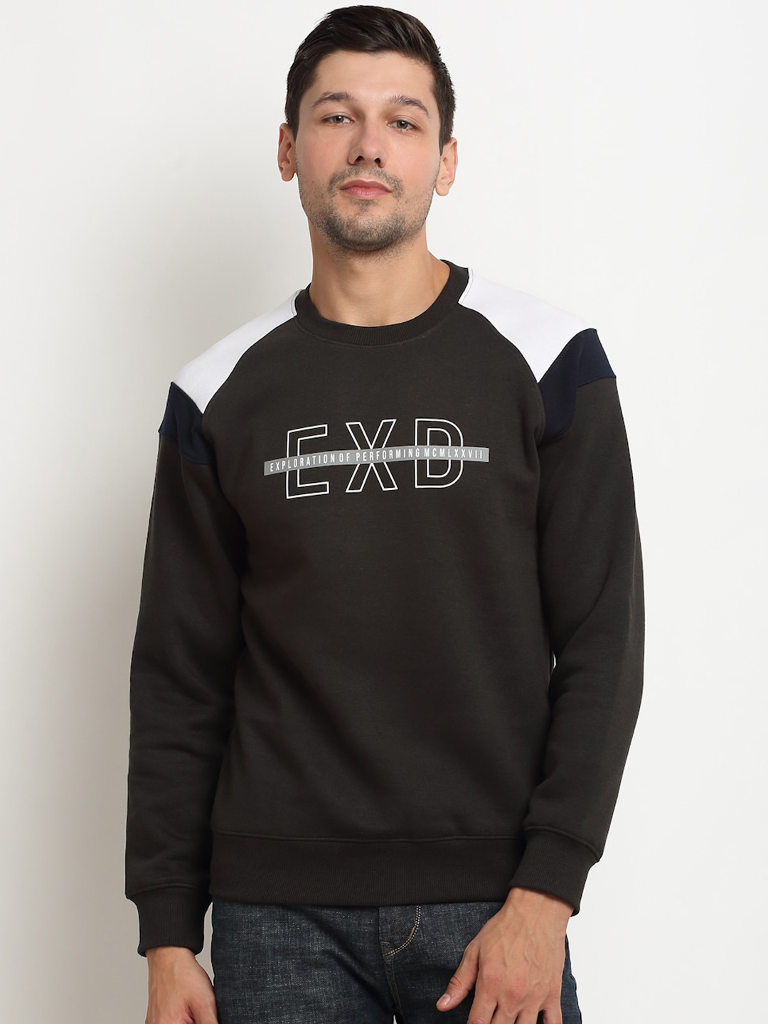 

Rodamo Men Brown Printed Sweatshirt