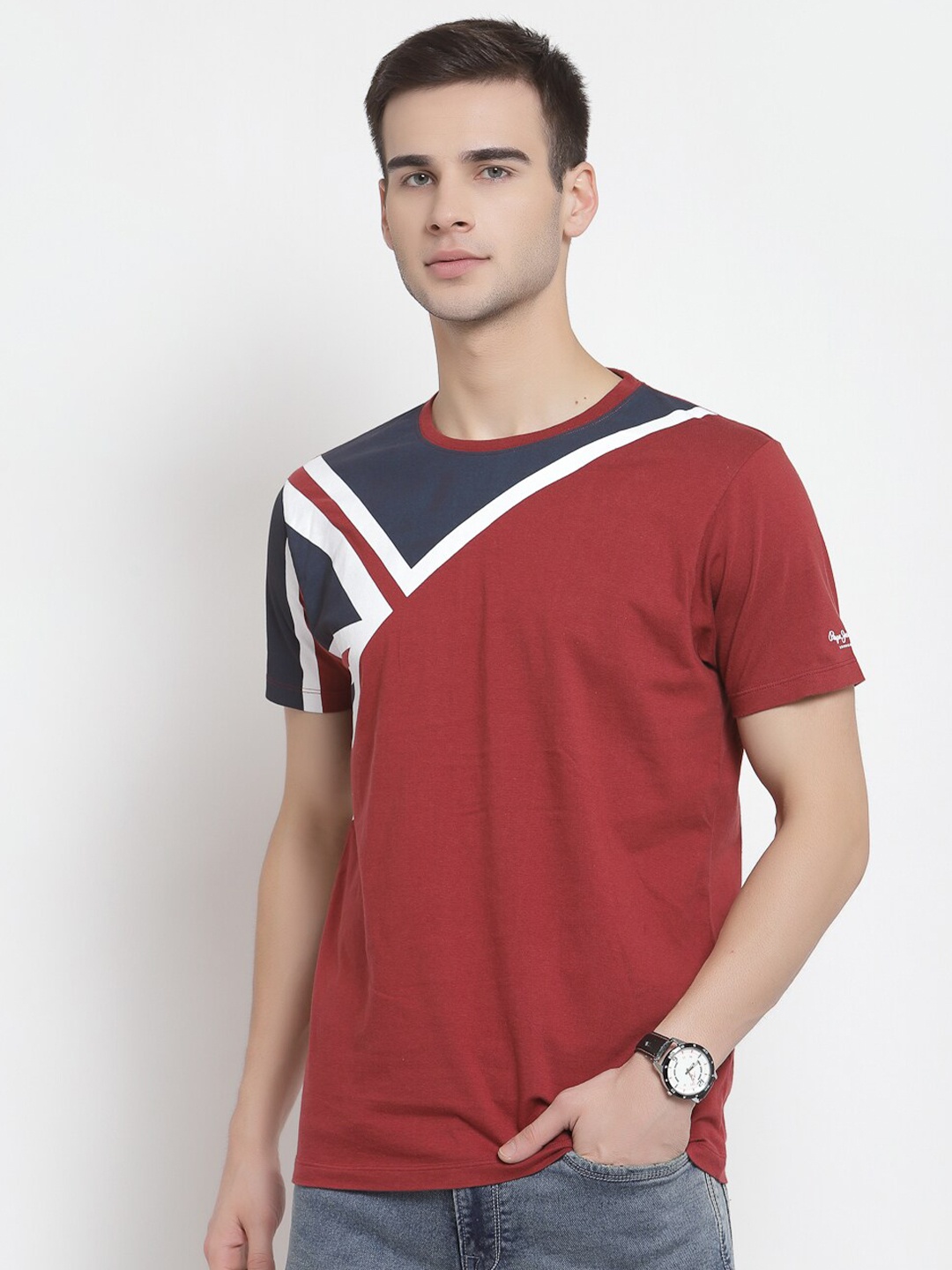 

Pepe Jeans Men Maroon & Navy Blue Cotton T-shirt