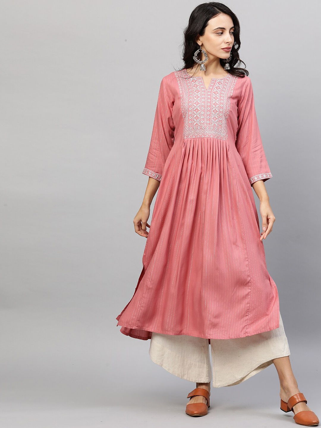

FASHOR Women Pink Floral Embroidered Thread Work Anarkali Kurta