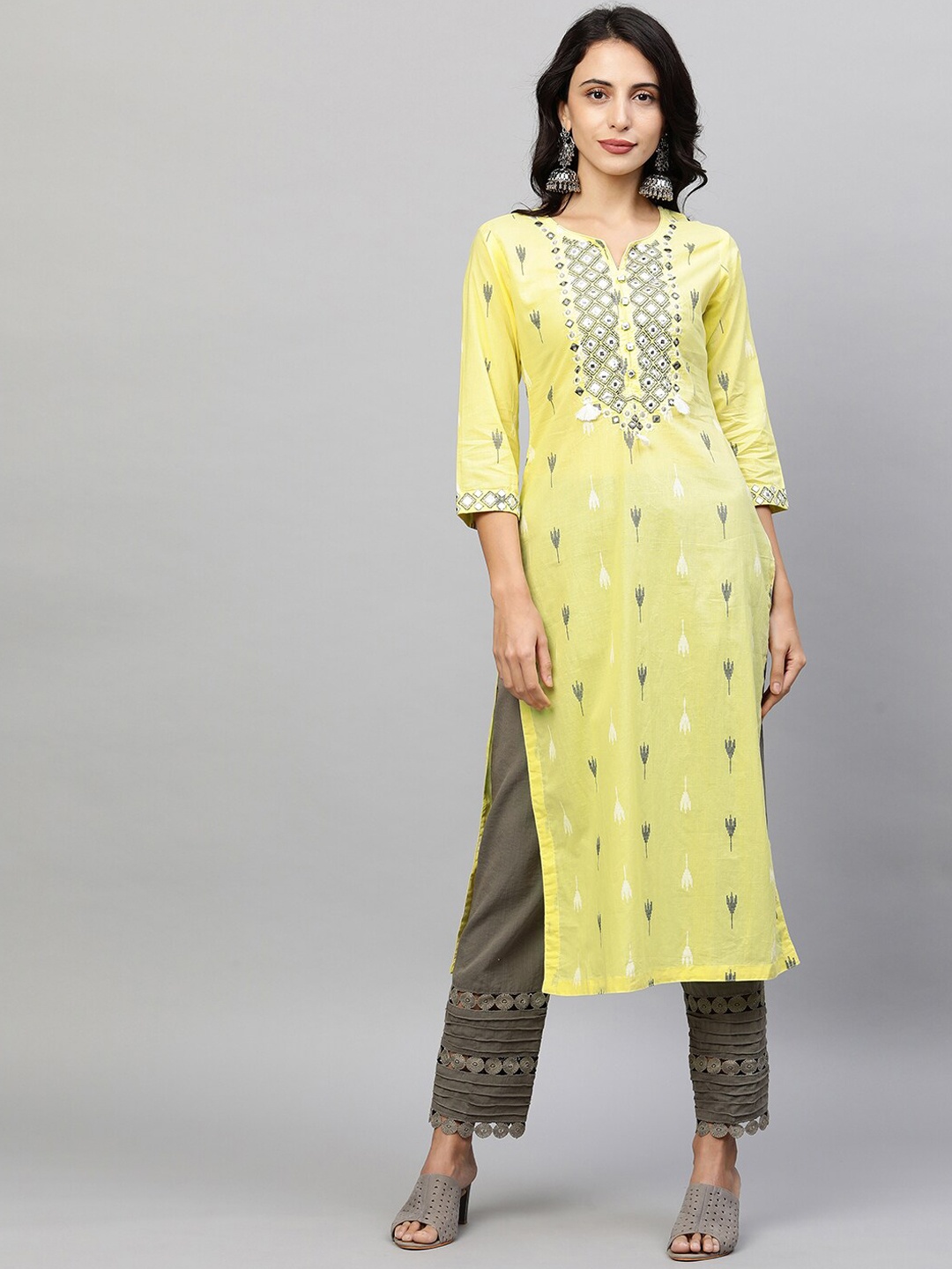 

FASHOR Women Yellow Ethnic Motifs Keyhole Neck Flared Sleeves Kurta