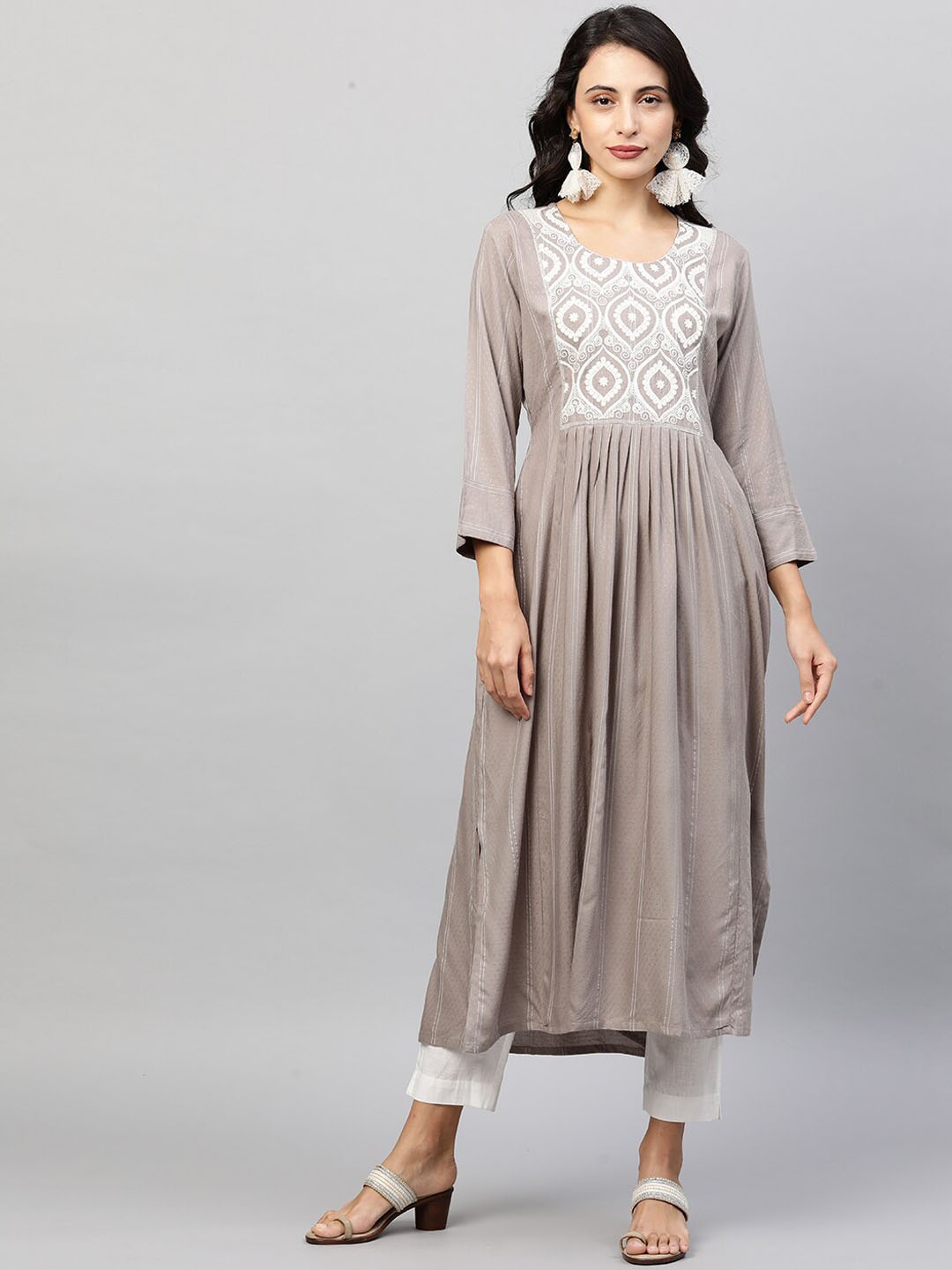 

FASHOR Women Grey Yoke Design Keyhole Neck Flared Sleeves Thread Work Anarkali Kurta