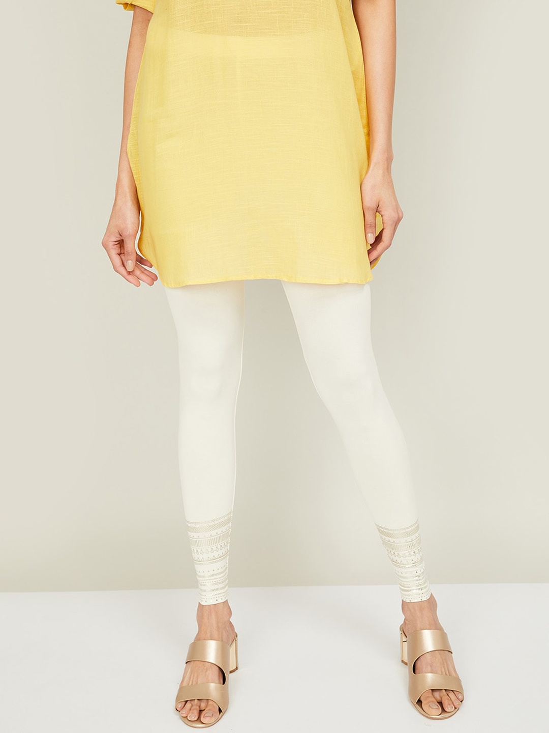 

Melange by Lifestyle Women Off White & Gold-Coloured Printed Ankle Length Leggings