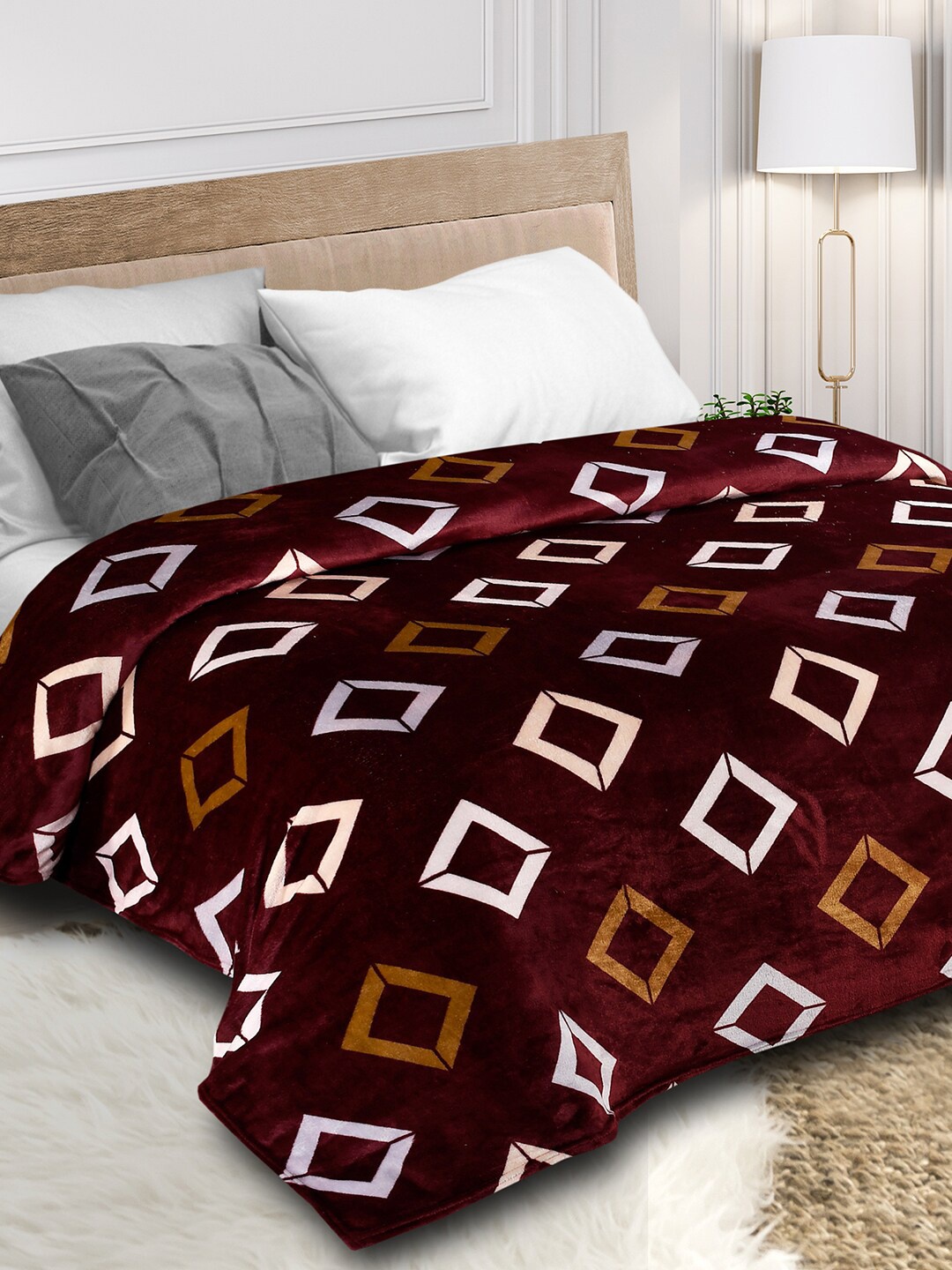 

Florida Maroon & White Microfiber Mild Winter 210 GSM Double Bed Blanket