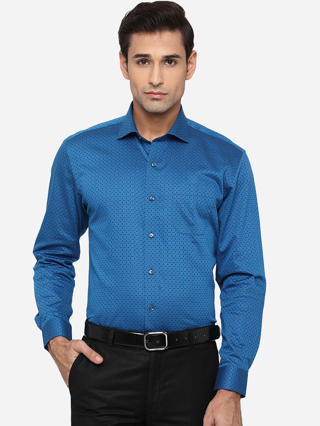 

Greenfibre Men Blue Slim Fit Opaque Printed Pure Cotton Formal Shirt
