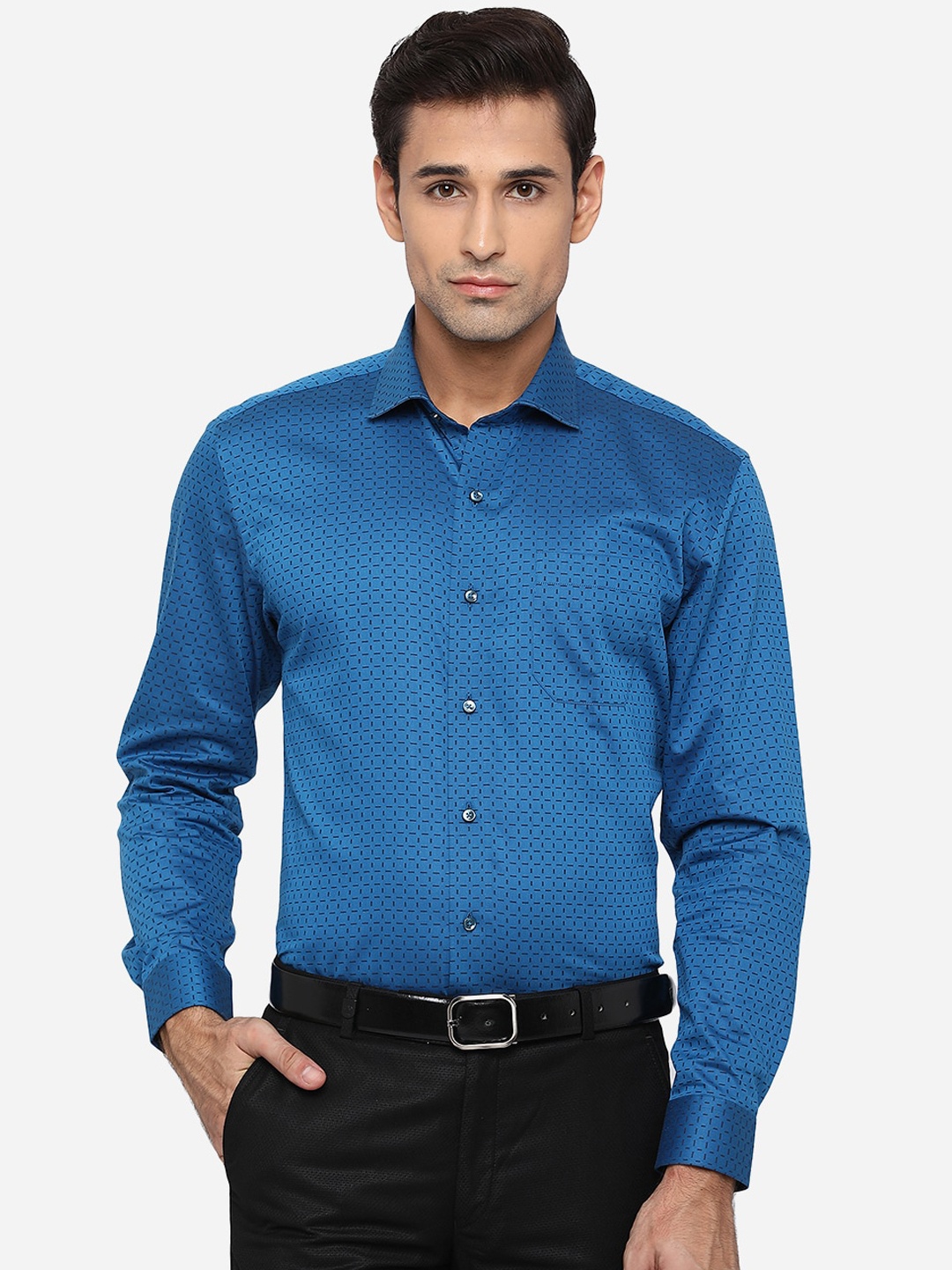 

Greenfibre Men Blue Slim Fit Opaque Printed Pure Cotton Formal Shirt