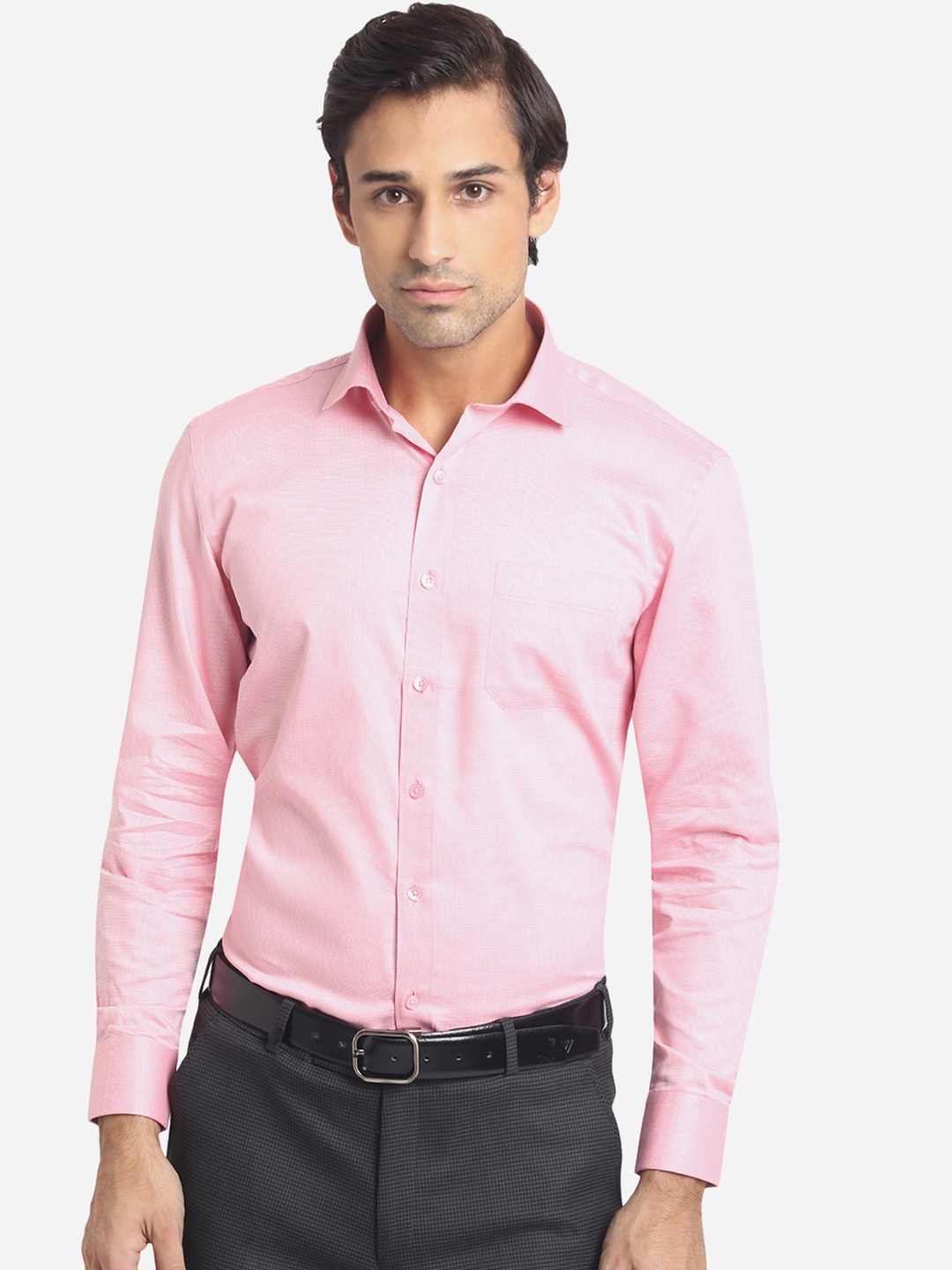 

Greenfibre Men Pink Solid Formal Shirt