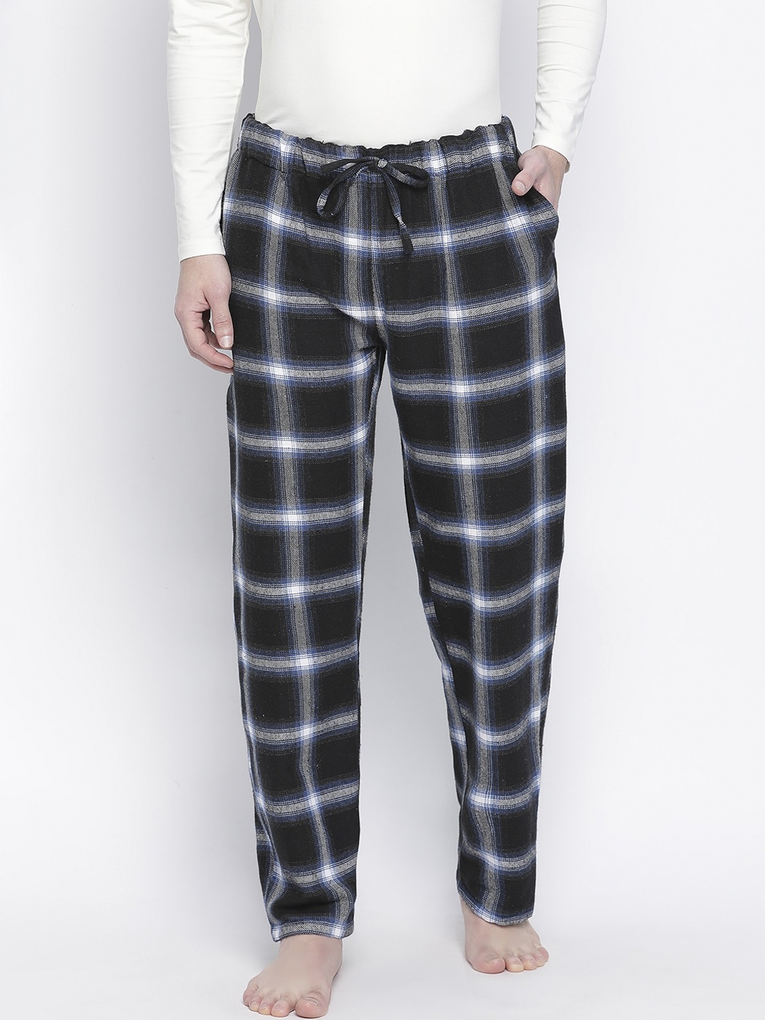 

Oxolloxo Men Black & Navy Blue Checked Cotton Lounge Pants