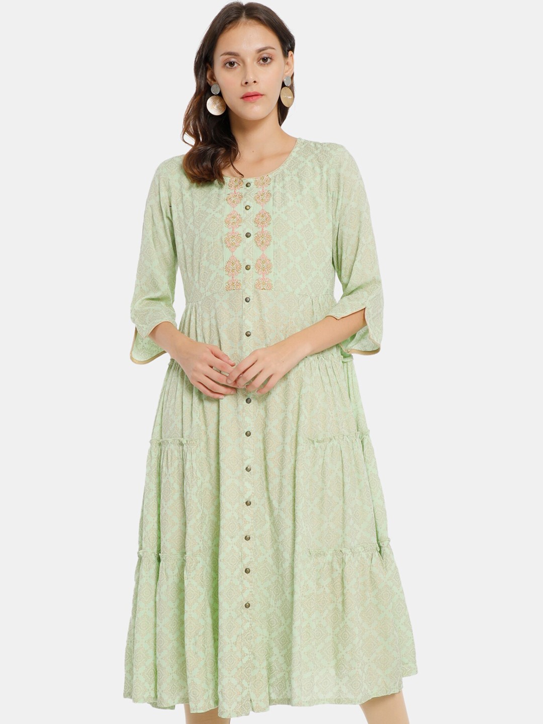 

Anahi Women Green Striped Extended Sleeves Thread Work Kurta