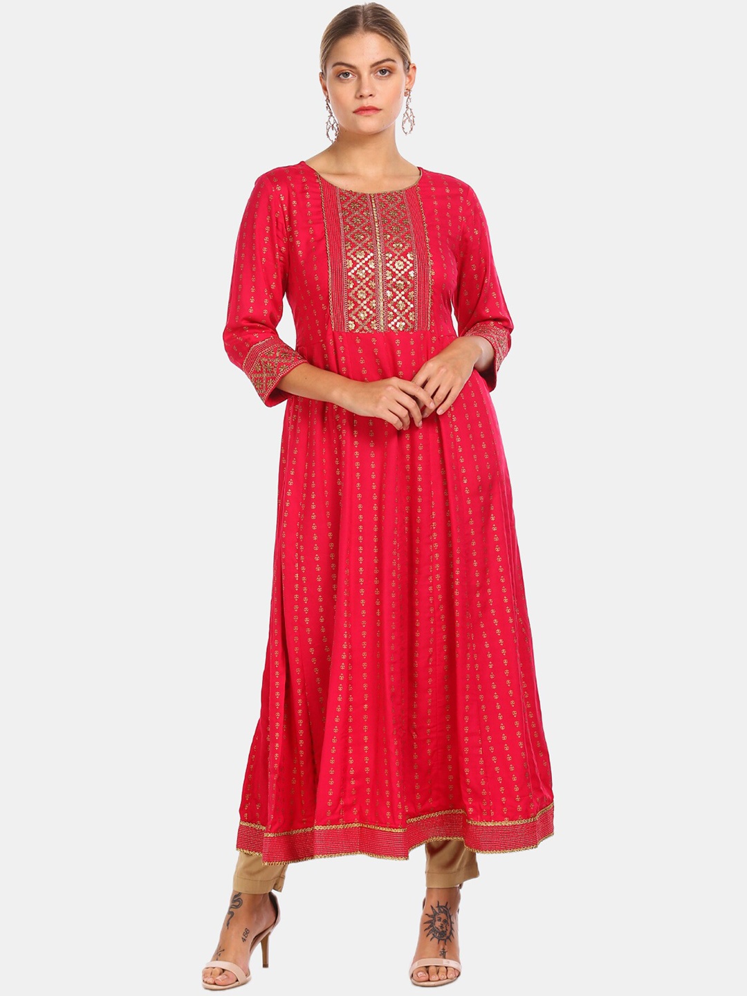 

Anahi Women Pink Ethnic Motifs Thread Work Anarkali Kurta