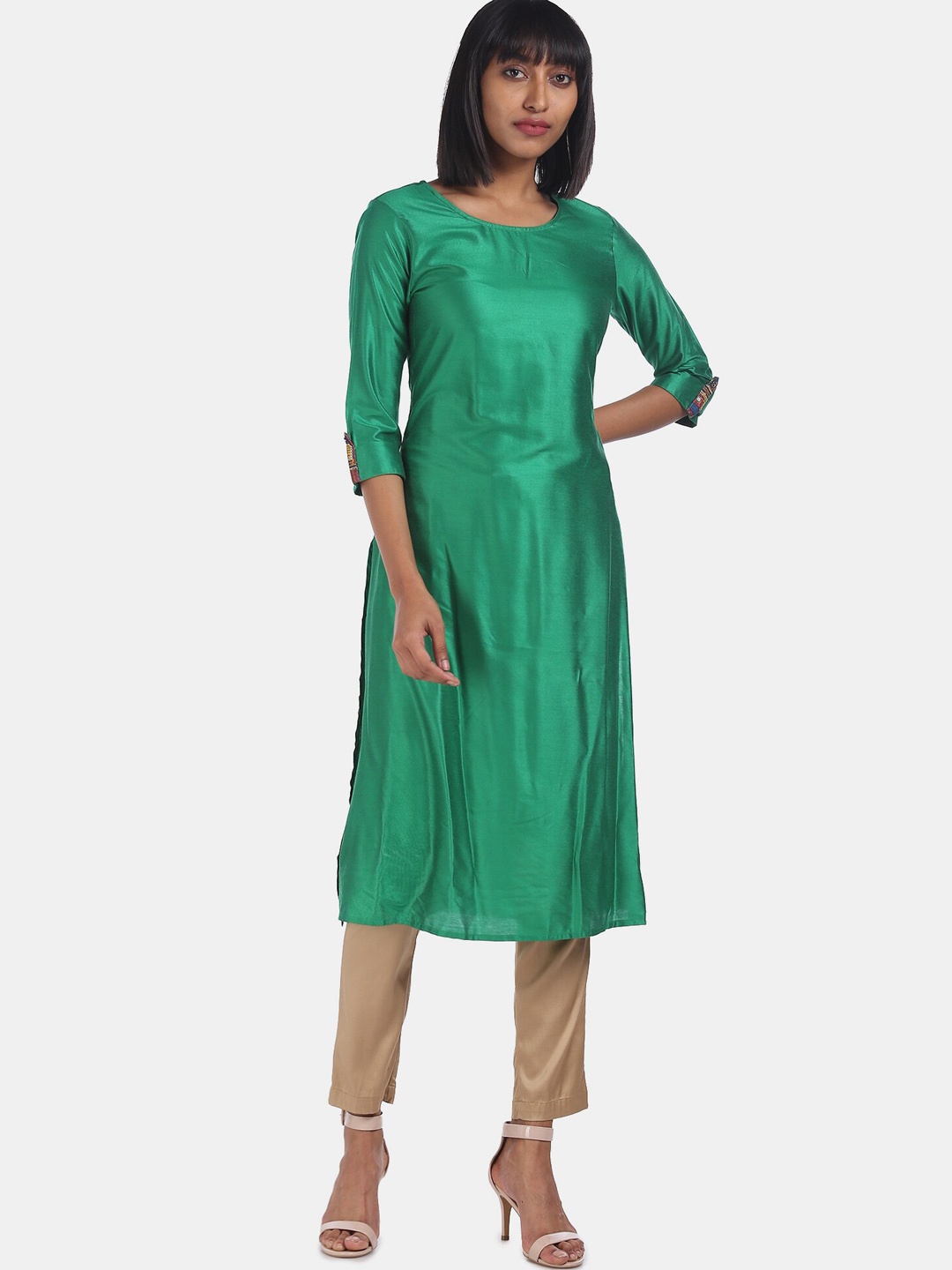 

Anahi Women Green Solid Kurta