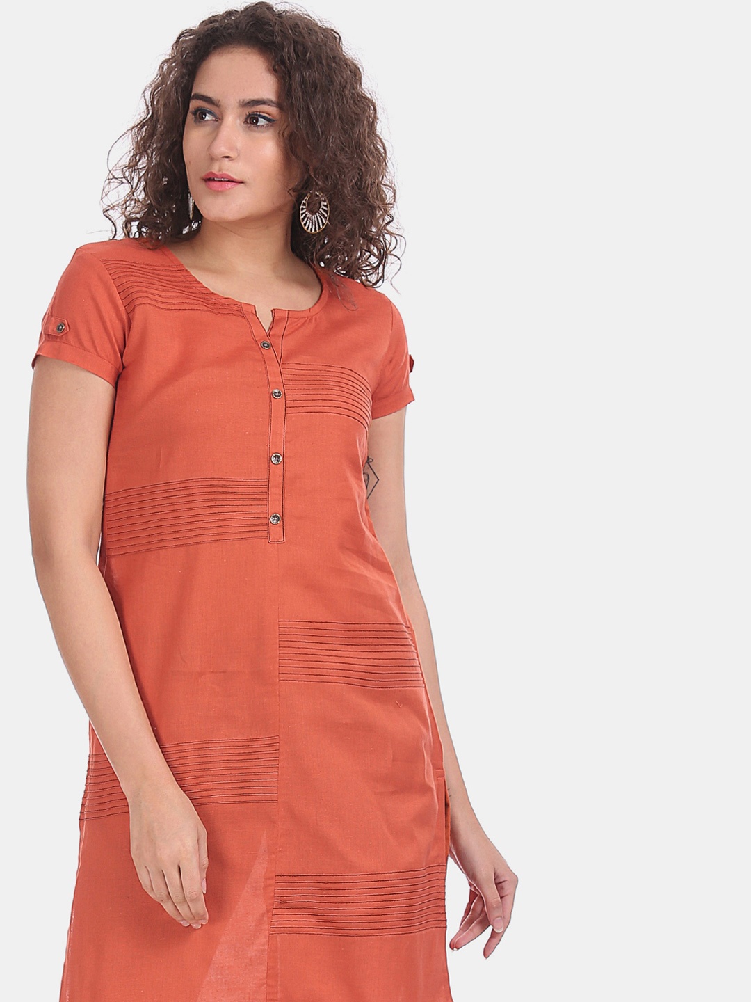 

Karigari Women Orange Thread Work Kurta