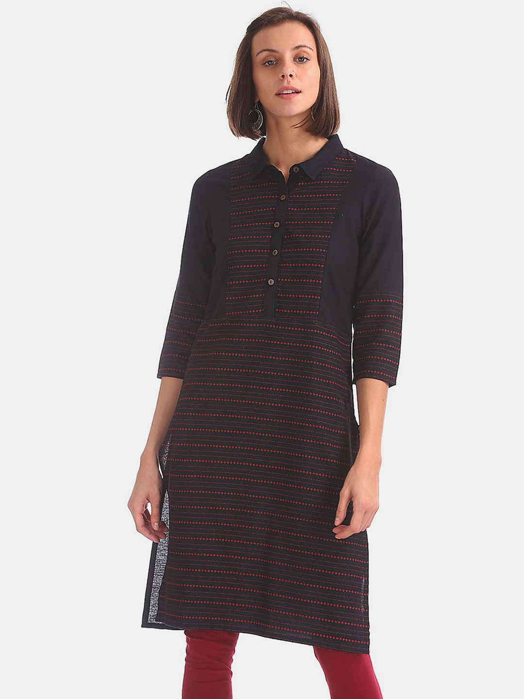 

Karigari Women Black Striped Kurta