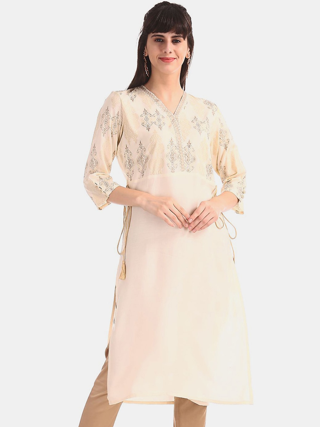 

Karigari Women Off-White Ethnic Motif Print Kurta