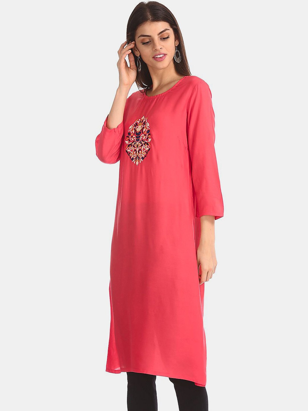 

Karigari Women Pink Yoke Design Ethnic Embroidered Kurta