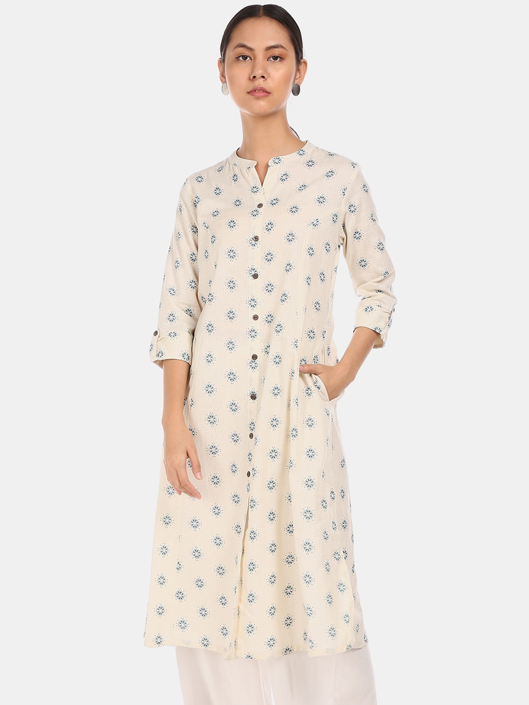 

Karigari Women Off-White & Blue Floral Print Kurta