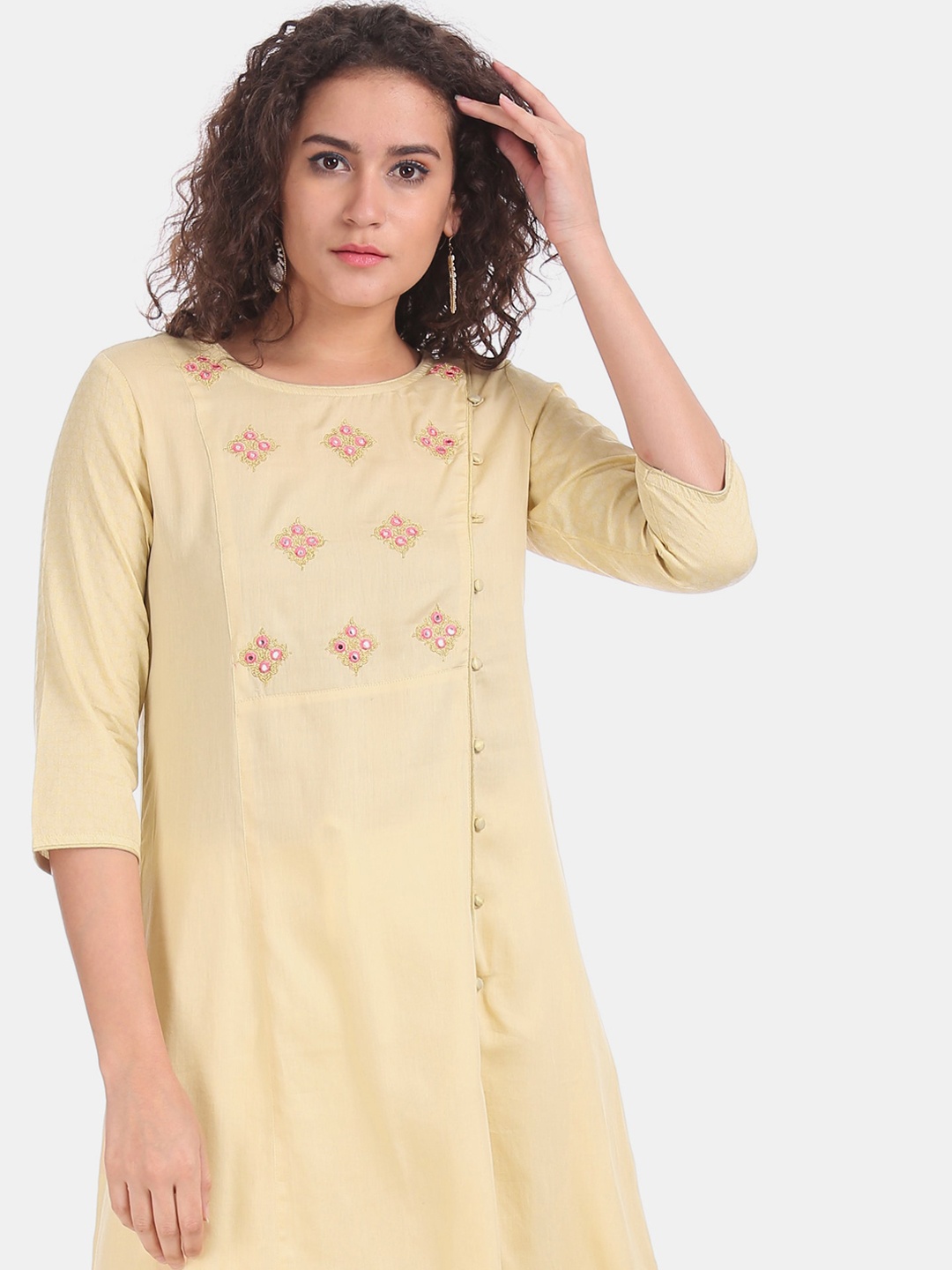 

Karigari Women Beige Floral Embroidered Mirror Work Kurta