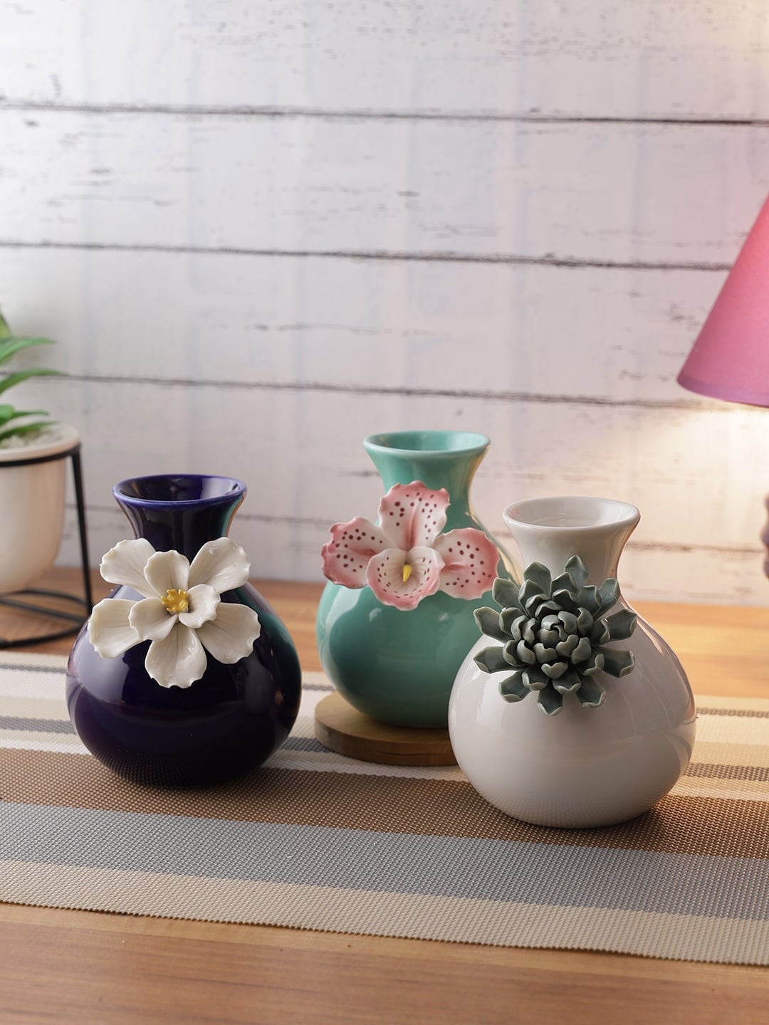 

TAYHAA Set Of 3 White & Blue Patterned Ceramic Vases
