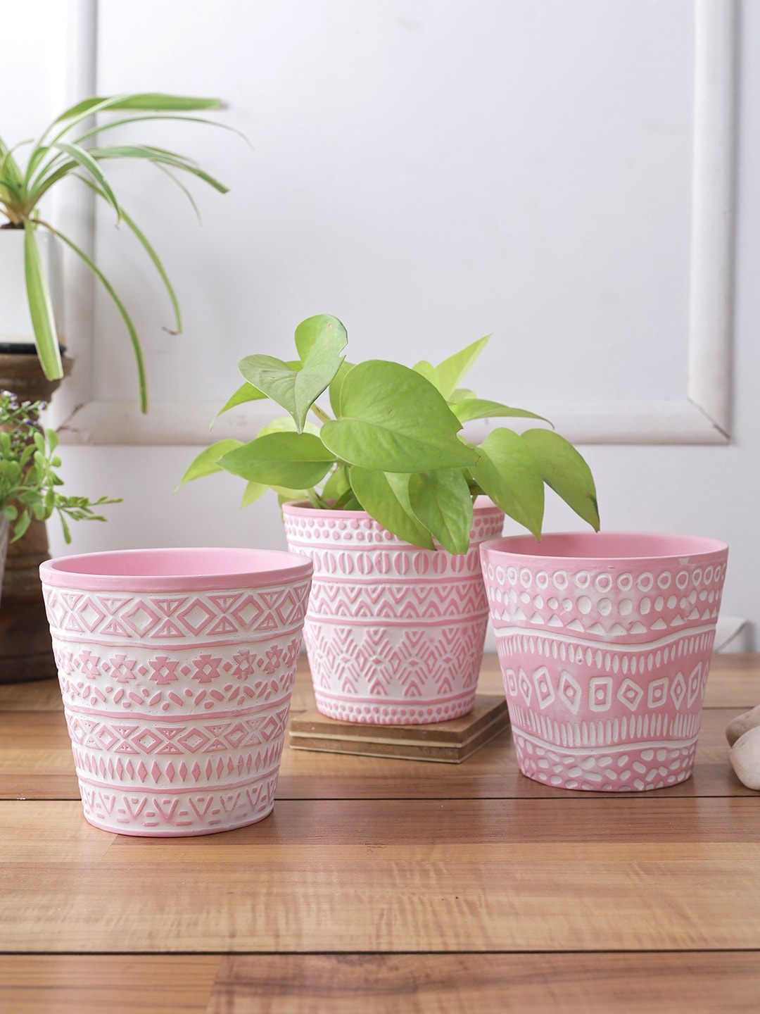 

TAYHAA Set Of 3 Pink & White Tribal Design Textured Ceramic Planters