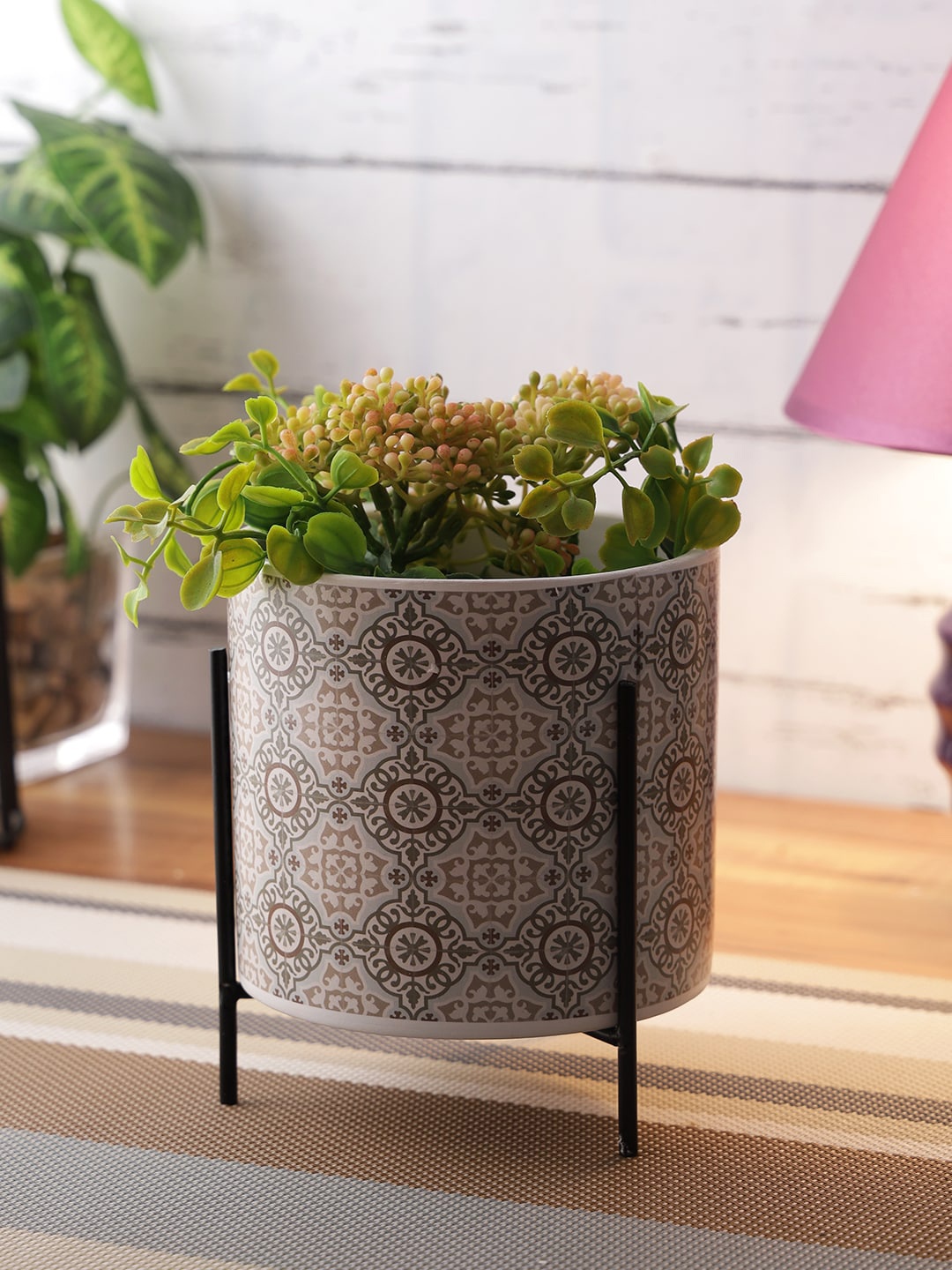 

TAYHAA Grey & Pink Honeycomb Print Ceramic Planter with Stand