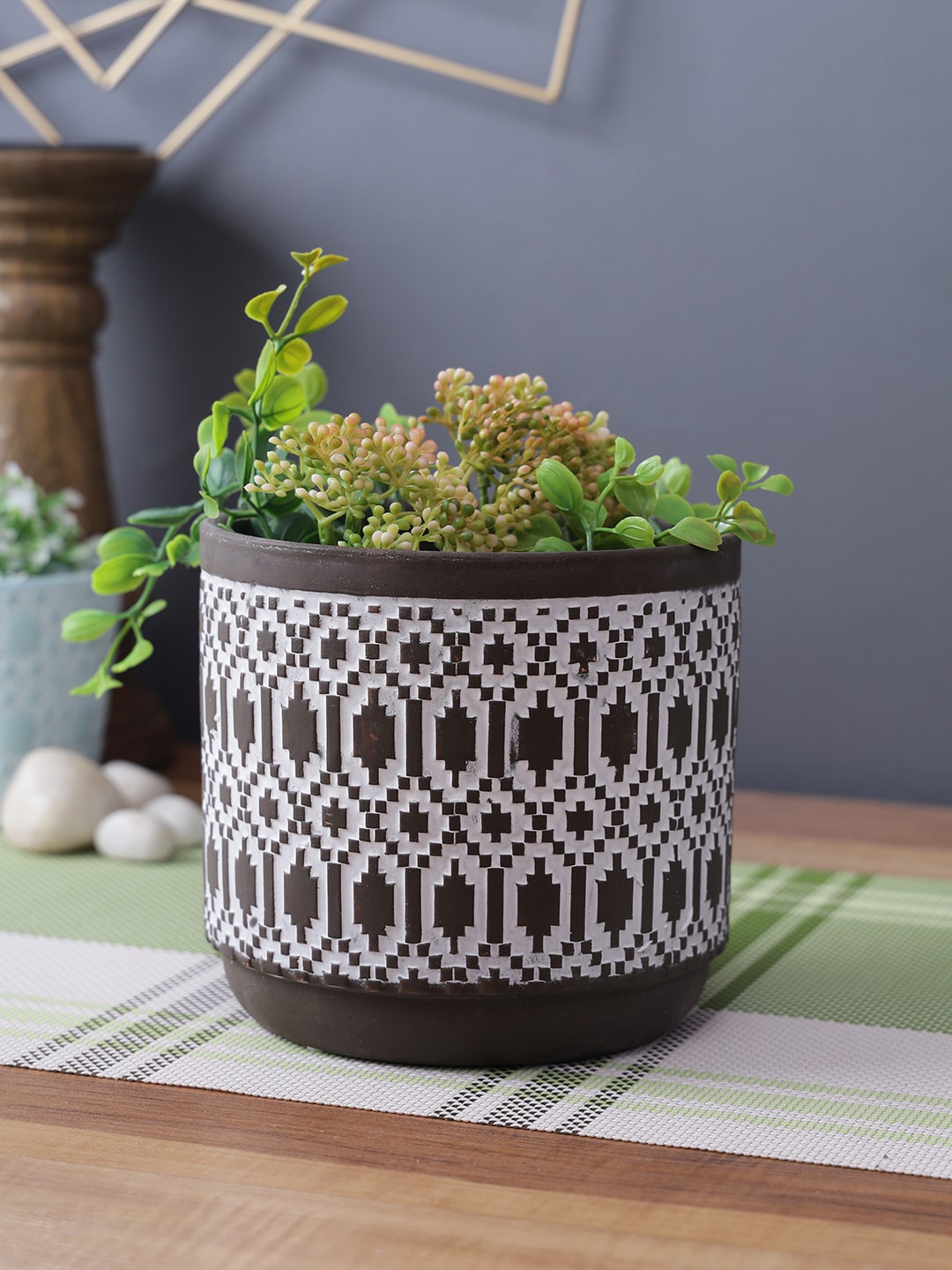 

TAYHAA Black & White Unique Design Ceramic Planter