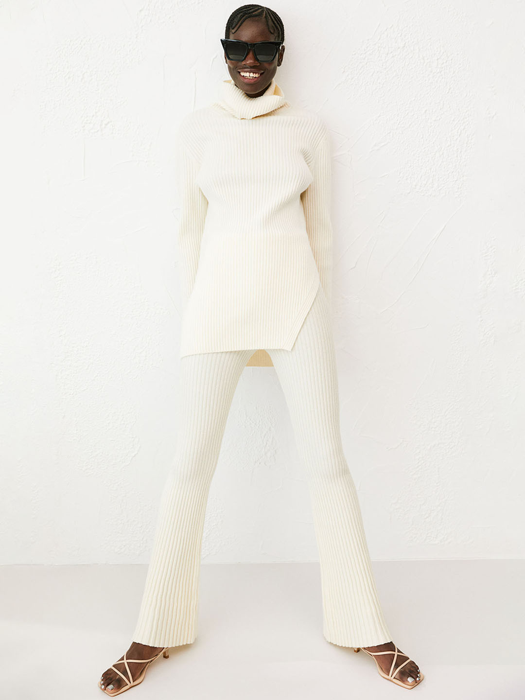 

H&M Women White Solid Rib-Knit Trousers