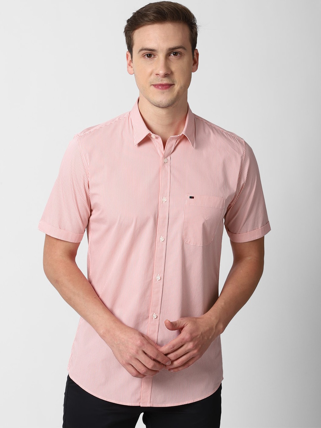 

Peter England Casuals Men Pink Slim Fit Micro Checks Opaque Checked Casual Shirt