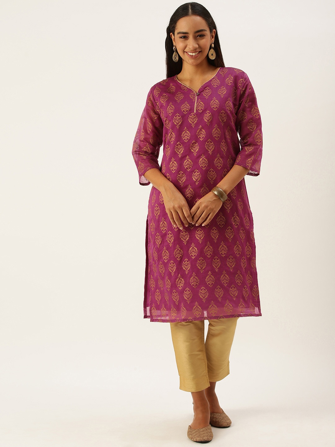 

SWAGG INDIA Women Maroon Ethnic Motifs Printed Chanderi Silk Chanderi Silk Kurta