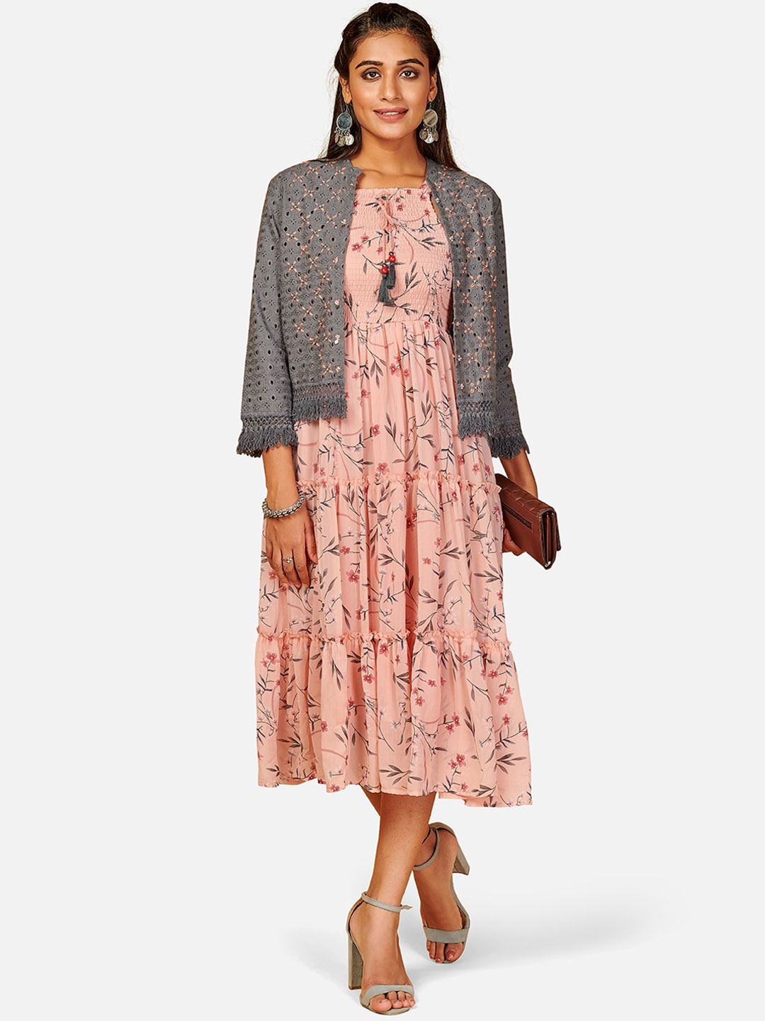 

Vbuyz Women Peach-Coloured & Black Printed Georgette Anarkali Kurta with Jacket