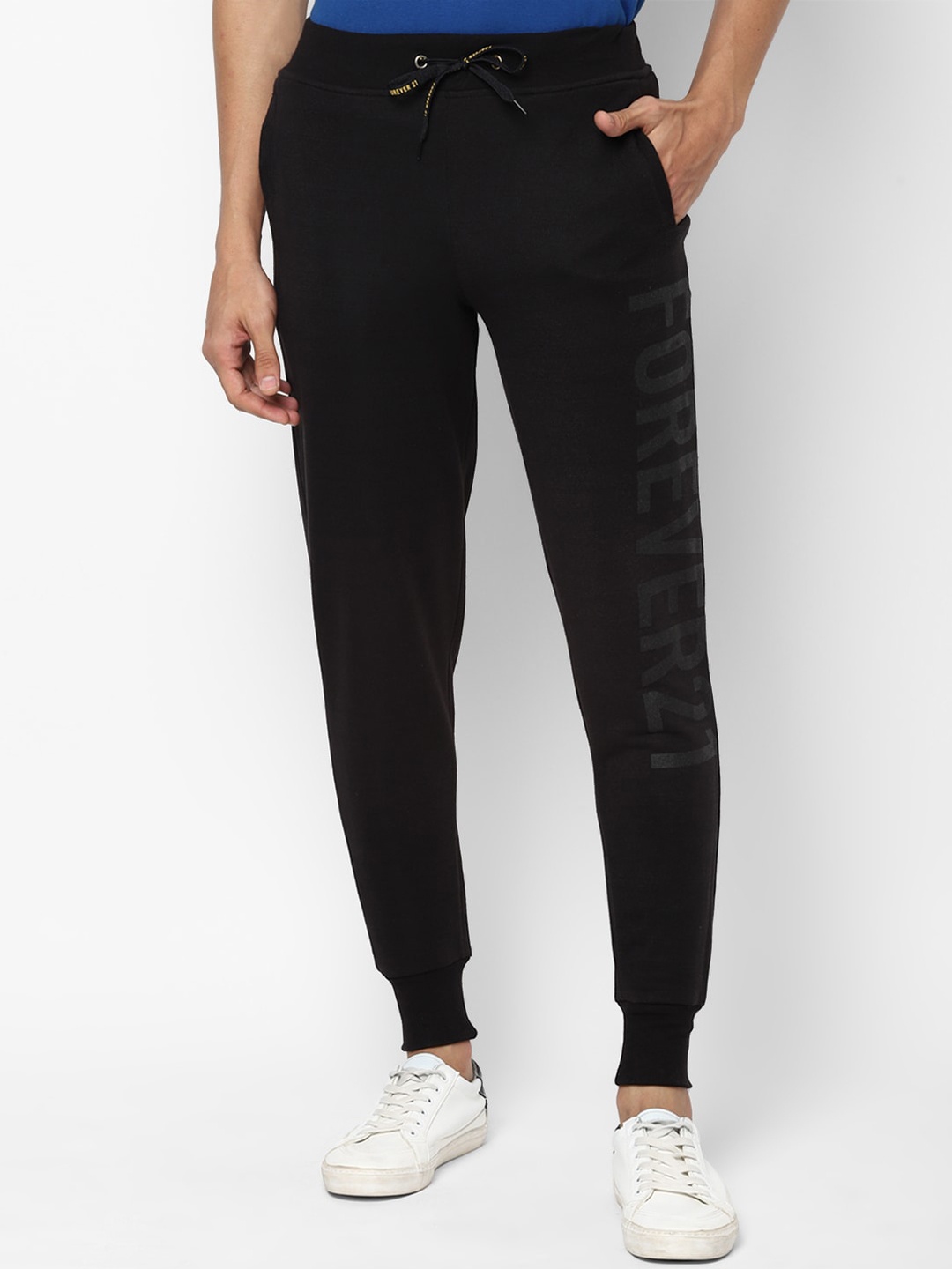 

FOREVER 21 Men Black & Blue Printed Track Pants
