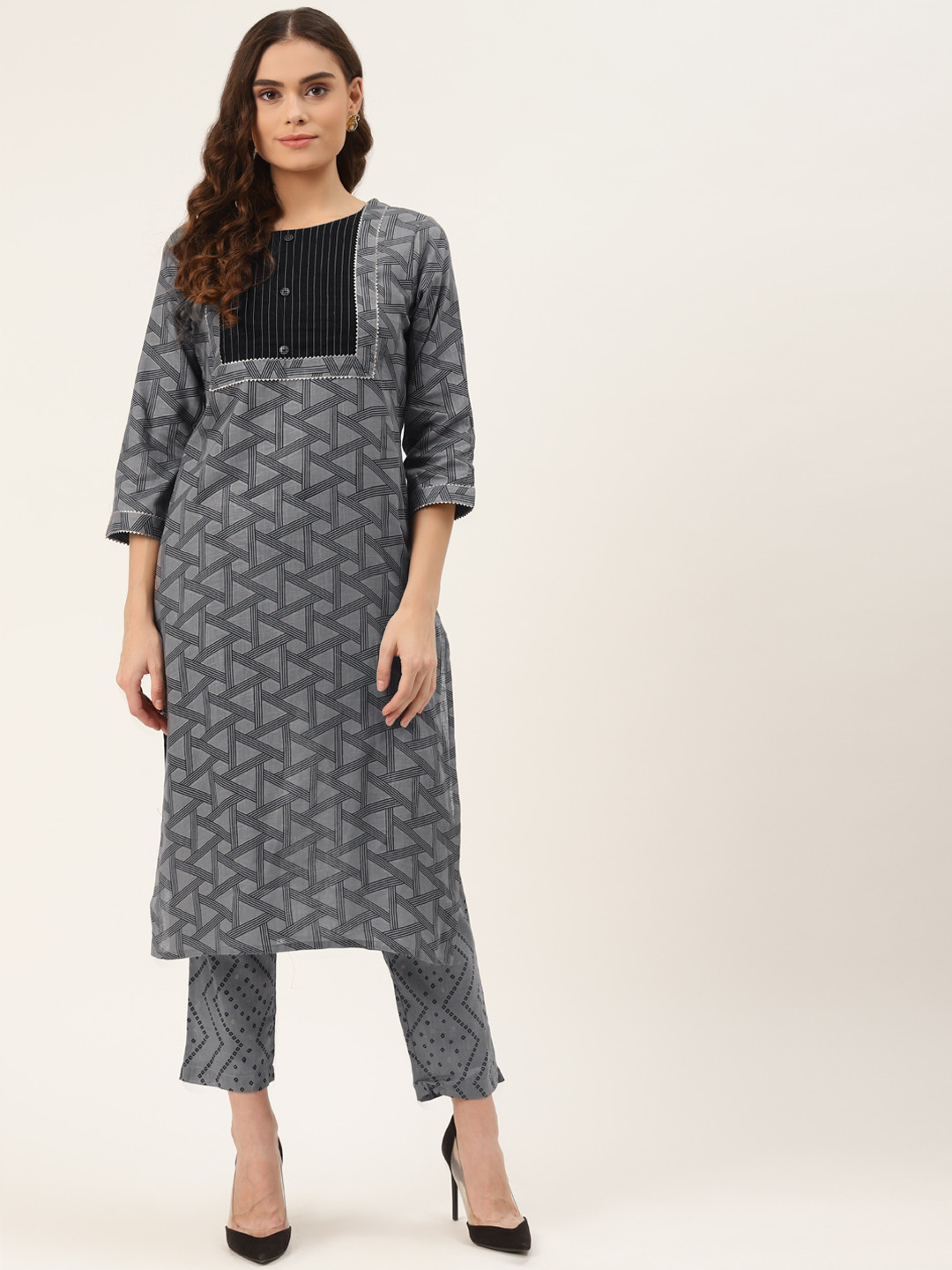 

INDYES Women Grey Printed Regular Pure Cotton Kurta with Trousers