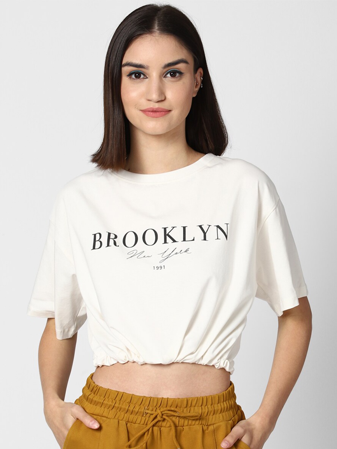 

FOREVER 21 Beige Regular Crop Top