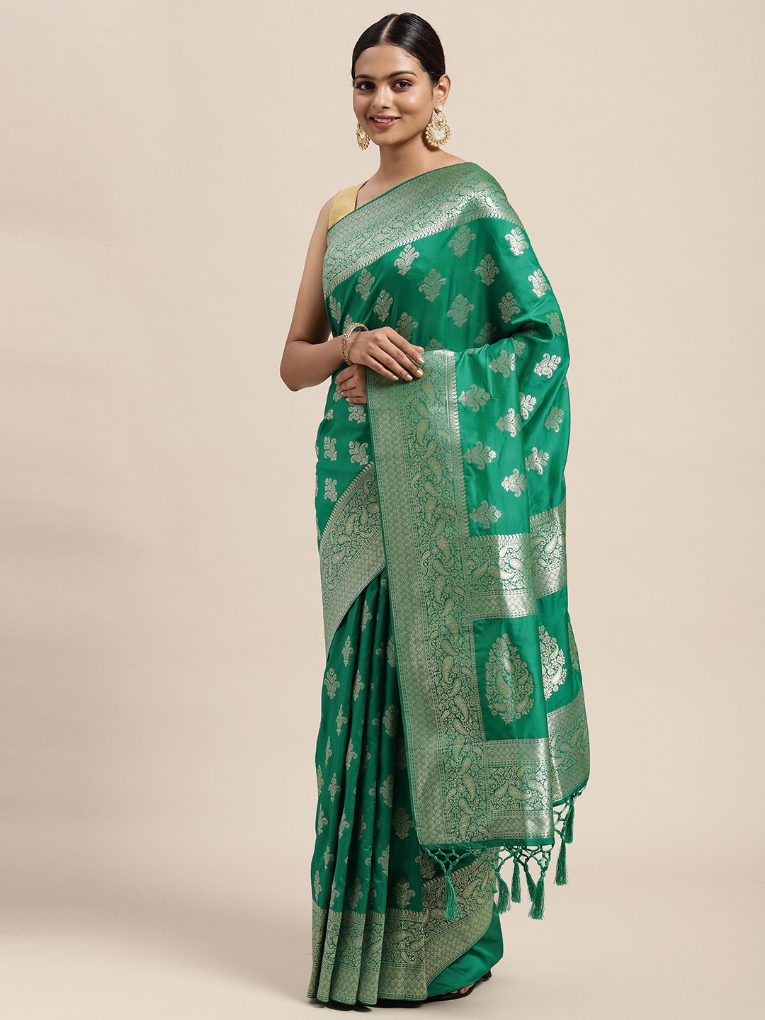 

MOHEY Green & Silver Ethnic Motifs Saree