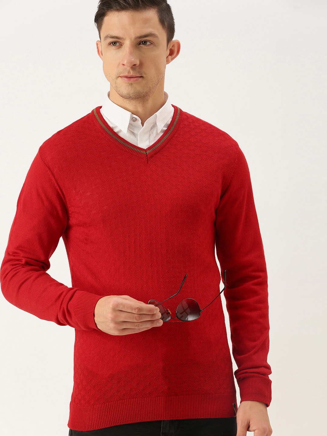 

Peter England Men Red Self-Design V-Neck Pullover Sweater