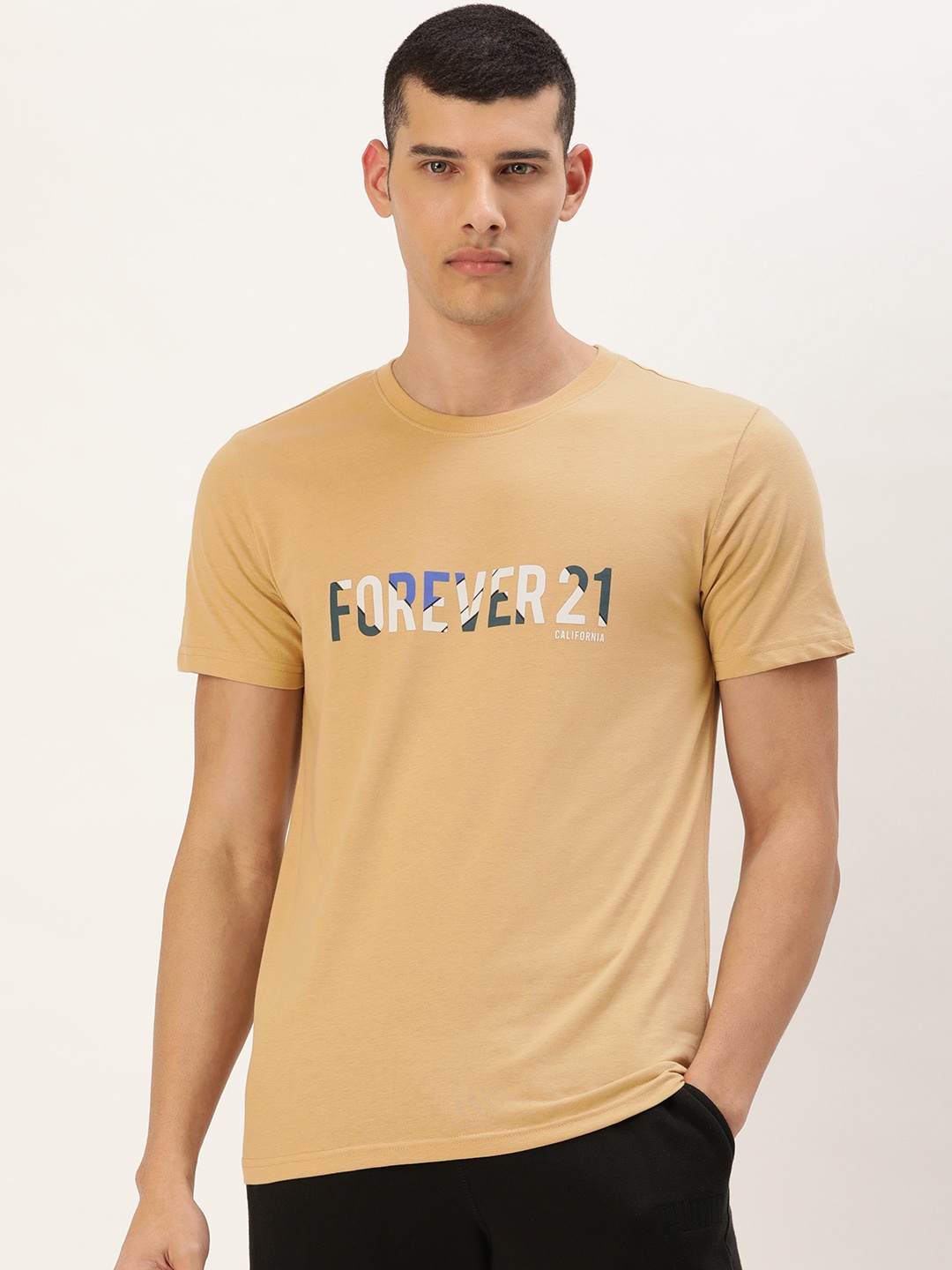 

FOREVER 21 Men Beige Typography Printed Round-Neck Casual T-shirt