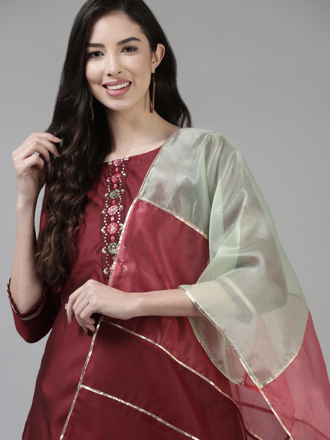 

Indo Era Women Maroon & White Ethnic Motifs Embroidered Thread Work Kurta Set
